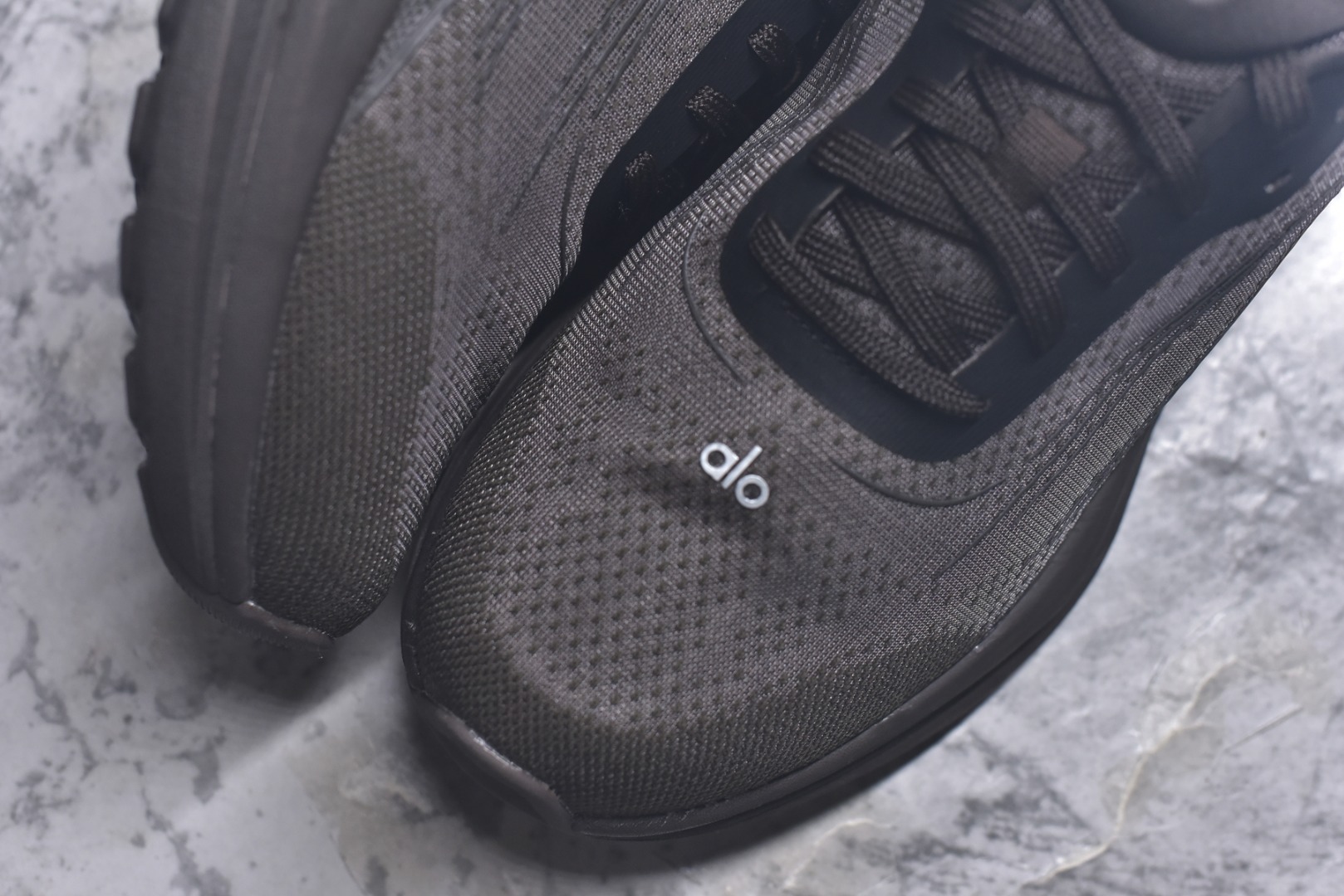 图片[8]-#Alo Yoga Alo Runner 舒适百搭 网布减震透气支撑耐磨低帮 休闲城市通勤训练跑步鞋 货号： A0590U 尺码： 36-45-选品中心