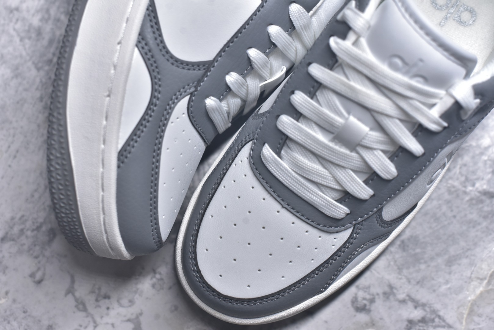 图片[8]-#Alo Yoga Recovery Mode 人气单品 舒适简约防滑耐磨低帮休闲板鞋 #Alo Yoga于2007年创立于洛杉矶，意在传播有意识的运动，同时激发人们的健康意识与创造力。品牌的核心理念在于制作能够带来完美体验的瑜伽服饰与功能性单品，让有意识的运动融入并改变生活。 尺码：36-45\”},\”commodity\”：{\”shop_id\”：\”_dX9DjfokWgwlSvkc3wSnmy5xGbk5VTCbGYzudyw-选品中心