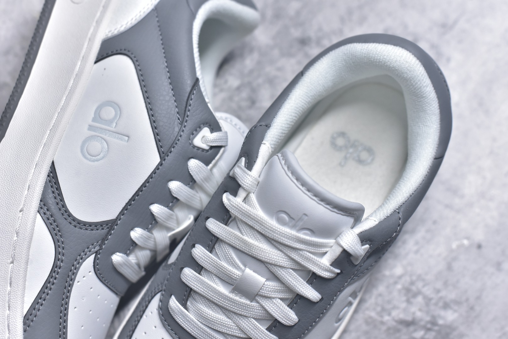 图片[9]-#Alo Yoga Recovery Mode 人气单品 舒适简约防滑耐磨低帮休闲板鞋 #Alo Yoga于2007年创立于洛杉矶，意在传播有意识的运动，同时激发人们的健康意识与创造力。品牌的核心理念在于制作能够带来完美体验的瑜伽服饰与功能性单品，让有意识的运动融入并改变生活。 尺码：36-45\”},\”commodity\”：{\”shop_id\”：\”_dX9DjfokWgwlSvkc3wSnmy5xGbk5VTCbGYzudyw-选品中心