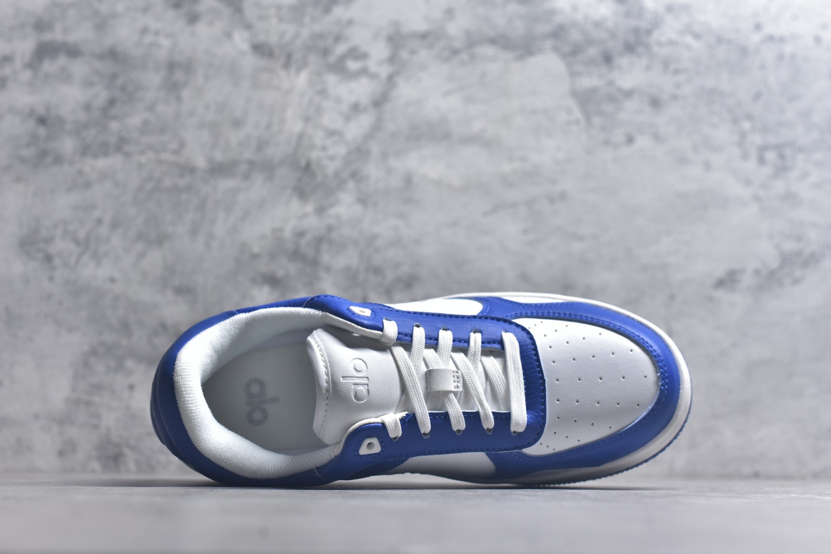 图片[4]-#Alo Yoga Recovery Mode 人气单品 舒适简约防滑耐磨低帮休闲板鞋 #Alo Yoga于2007年创立于洛杉矶，意在传播有意识的运动，同时激发人们的健康意识与创造力。品牌的核心理念在于制作能够带来完美体验的瑜伽服饰与功能性单品，让有意识的运动融入并改变生活。 尺码：36-45-选品中心