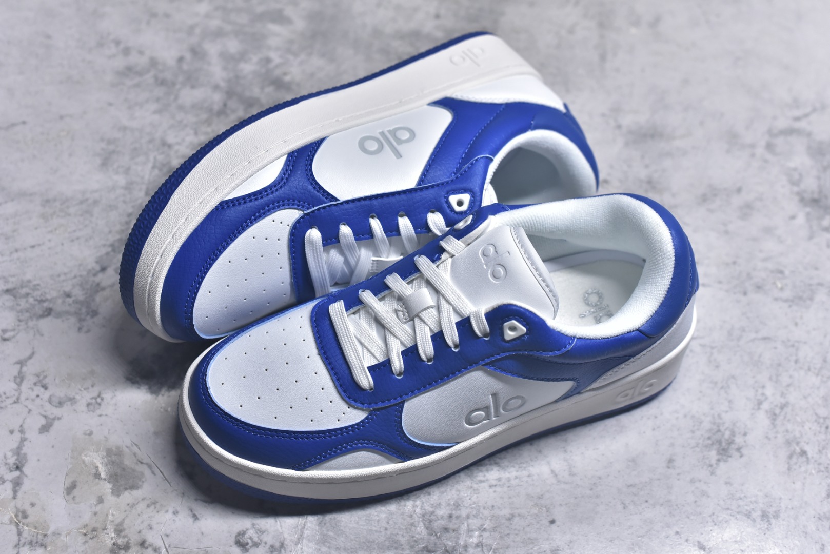 图片[7]-#Alo Yoga Recovery Mode 人气单品 舒适简约防滑耐磨低帮休闲板鞋 #Alo Yoga于2007年创立于洛杉矶，意在传播有意识的运动，同时激发人们的健康意识与创造力。品牌的核心理念在于制作能够带来完美体验的瑜伽服饰与功能性单品，让有意识的运动融入并改变生活。 尺码：36-45-选品中心