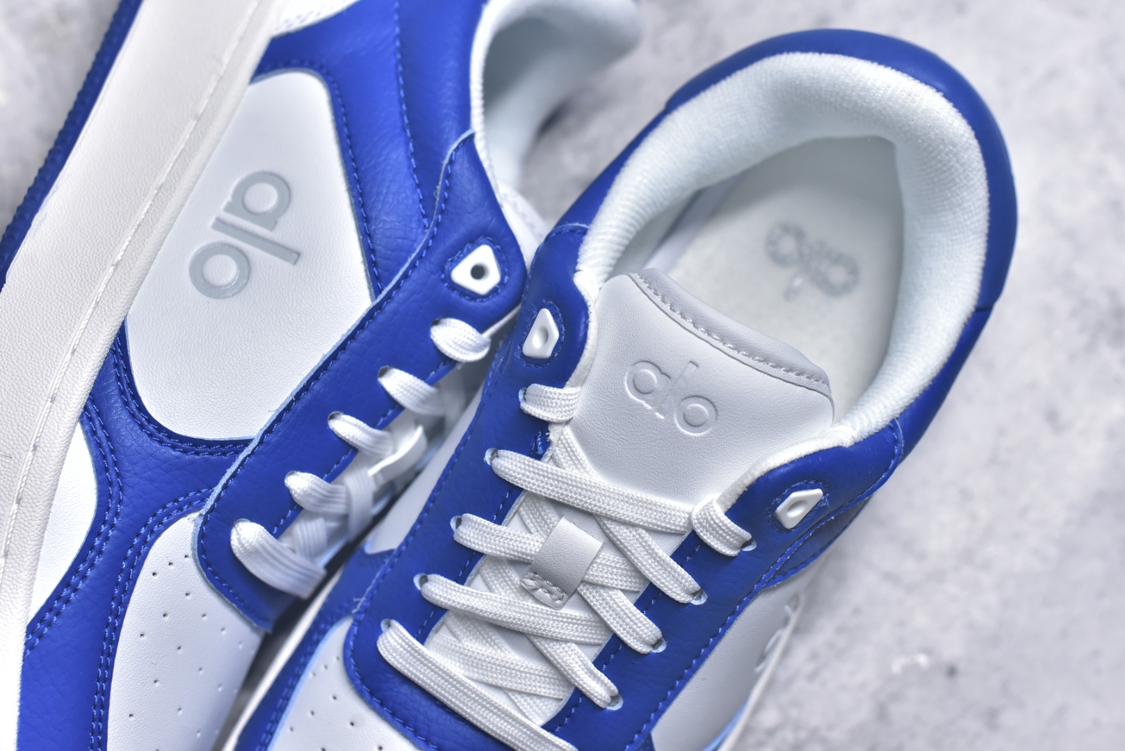 图片[9]-#Alo Yoga Recovery Mode 人气单品 舒适简约防滑耐磨低帮休闲板鞋 #Alo Yoga于2007年创立于洛杉矶，意在传播有意识的运动，同时激发人们的健康意识与创造力。品牌的核心理念在于制作能够带来完美体验的瑜伽服饰与功能性单品，让有意识的运动融入并改变生活。 尺码：36-45-选品中心