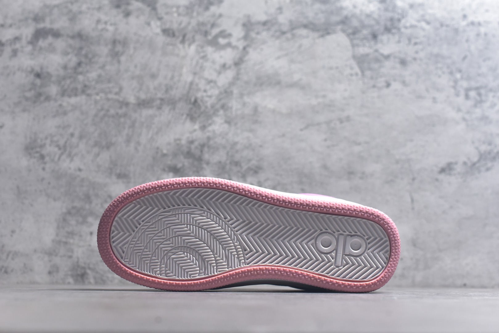 图片[6]-#Alo Yoga Recovery Mode 人气单品 舒适简约防滑耐磨低帮休闲板鞋 #Alo Yoga于2007年创立于洛杉矶，意在传播有意识的运动，同时激发人们的健康意识与创造力。品牌的核心理念在于制作能够带来完美体验的瑜伽服饰与功能性单品，让有意识的运动融入并改变生活。 尺码：36-45-选品中心