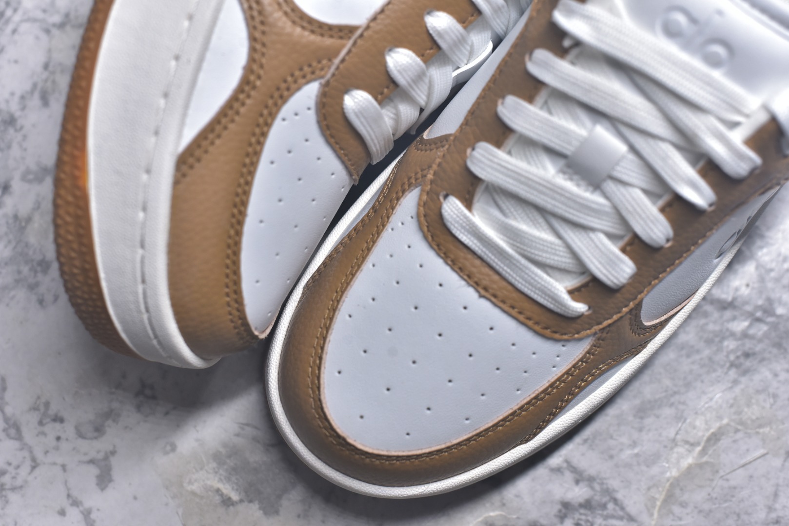 图片[8]-#Alo Yoga Recovery Mode 人气单品 舒适简约防滑耐磨低帮休闲板鞋 #Alo Yoga于2007年创立于洛杉矶，意在传播有意识的运动，同时激发人们的健康意识与创造力。品牌的核心理念在于制作能够带来完美体验的瑜伽服饰与功能性单品，让有意识的运动融入并改变生活。 尺码：36-45-选品中心