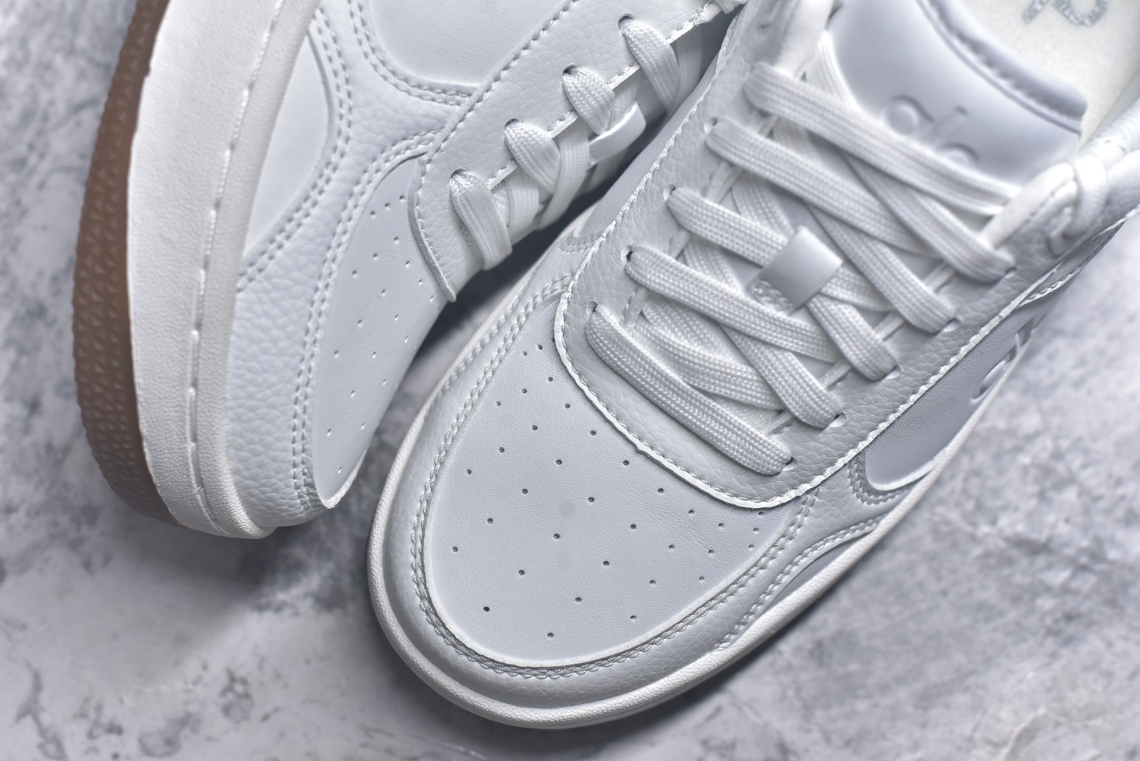 图片[8]-#Alo Yoga Recovery Mode 人气单品 舒适简约防滑耐磨低帮休闲板鞋 #Alo Yoga于2007年创立于洛杉矶，意在传播有意识的运动，同时激发人们的健康意识与创造力。品牌的核心理念在于制作能够带来完美体验的瑜伽服饰与功能性单品，让有意识的运动融入并改变生活。 尺码：36-45-选品中心