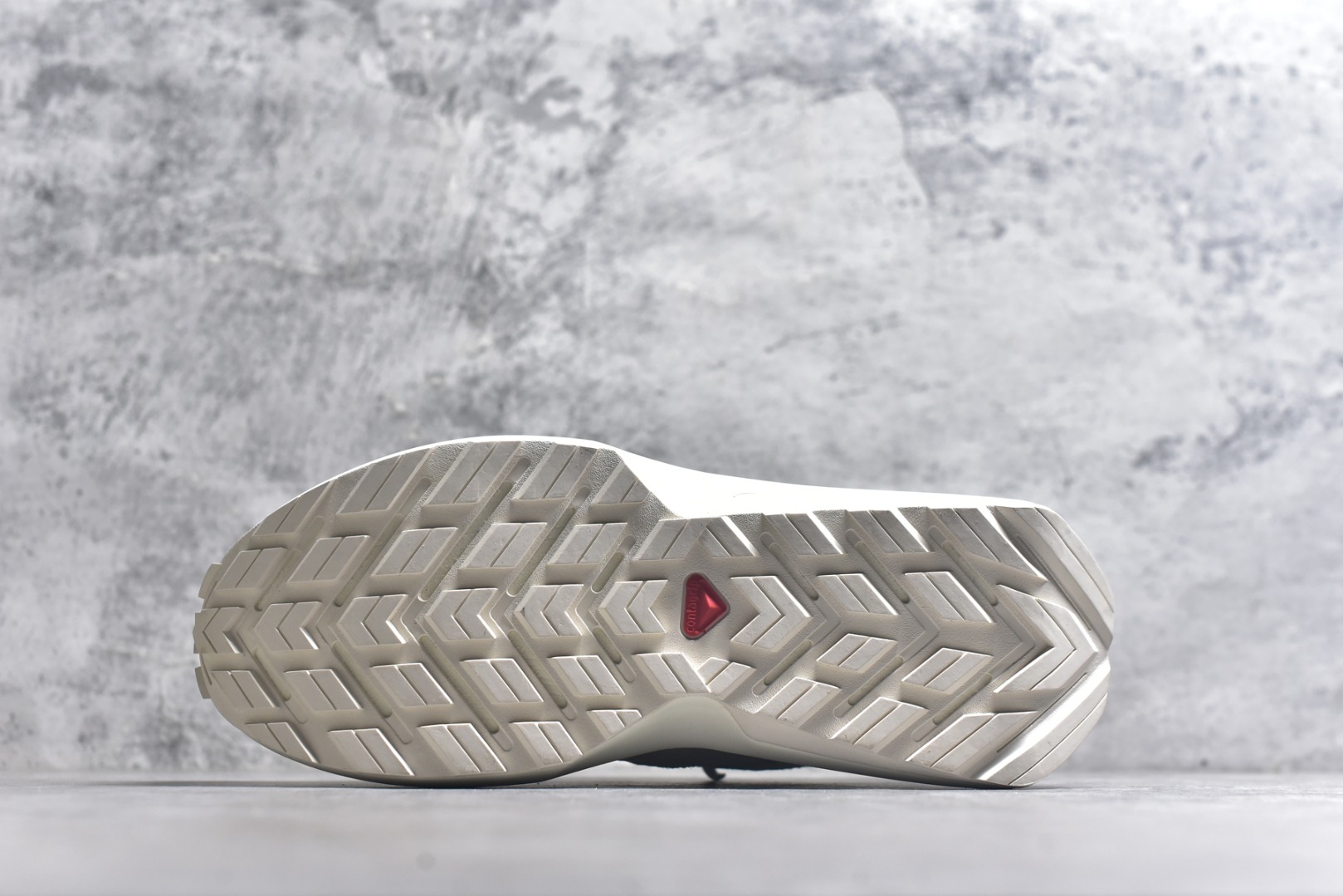 图片[6]-#SALOMON萨洛蒙 ODYSSEY ELMT LOW LTR 时尚简约舒适美观 防滑耐磨 低帮 户外功能鞋 男女同款 棕褐色 SALOMON诞生于1947年的法国阿尔卑斯山区，全球知名的户外运动品牌。一直致力于推动滑雪、越野跑等山地运动的发展及产品的进步。其产品设计致力于追求创新和发掘产品的性能极限，帮助喜欢自由的人在山地间不断挑战自我。实拍调校N版已经零色差零失真 百分百还原实物色彩所见即所得 不存在货不对板色差等低级问题 选购参考实物拍摄 不混卖不参货 只用心做好货严格选品 承诺混一赔十 尺码：40 40.5 41 42 42.5 43 44 44.5 45 46-选品中心