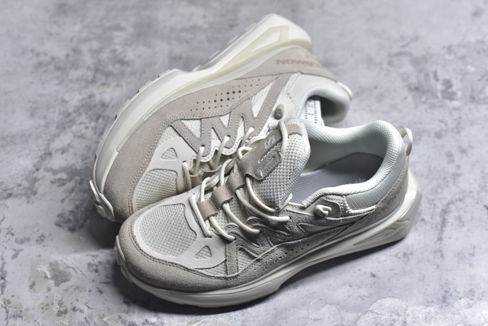 图片[7]-#SALOMON萨洛蒙 ODYSSEY ELMT LOW LTR 时尚简约舒适美观 防滑耐磨 低帮 户外功能鞋 男女同款 棕褐色 SALOMON诞生于1947年的法国阿尔卑斯山区，全球知名的户外运动品牌。一直致力于推动滑雪、越野跑等山地运动的发展及产品的进步。其产品设计致力于追求创新和发掘产品的性能极限，帮助喜欢自由的人在山地间不断挑战自我。实拍调校N版已经零色差零失真 百分百还原实物色彩所见即所得 不存在货不对板色差等低级问题 选购参考实物拍摄 不混卖不参货 只用心做好货严格选品 承诺混一赔十 尺码：40 40.5 41 42 42.5 43 44 44.5 45 46-选品中心