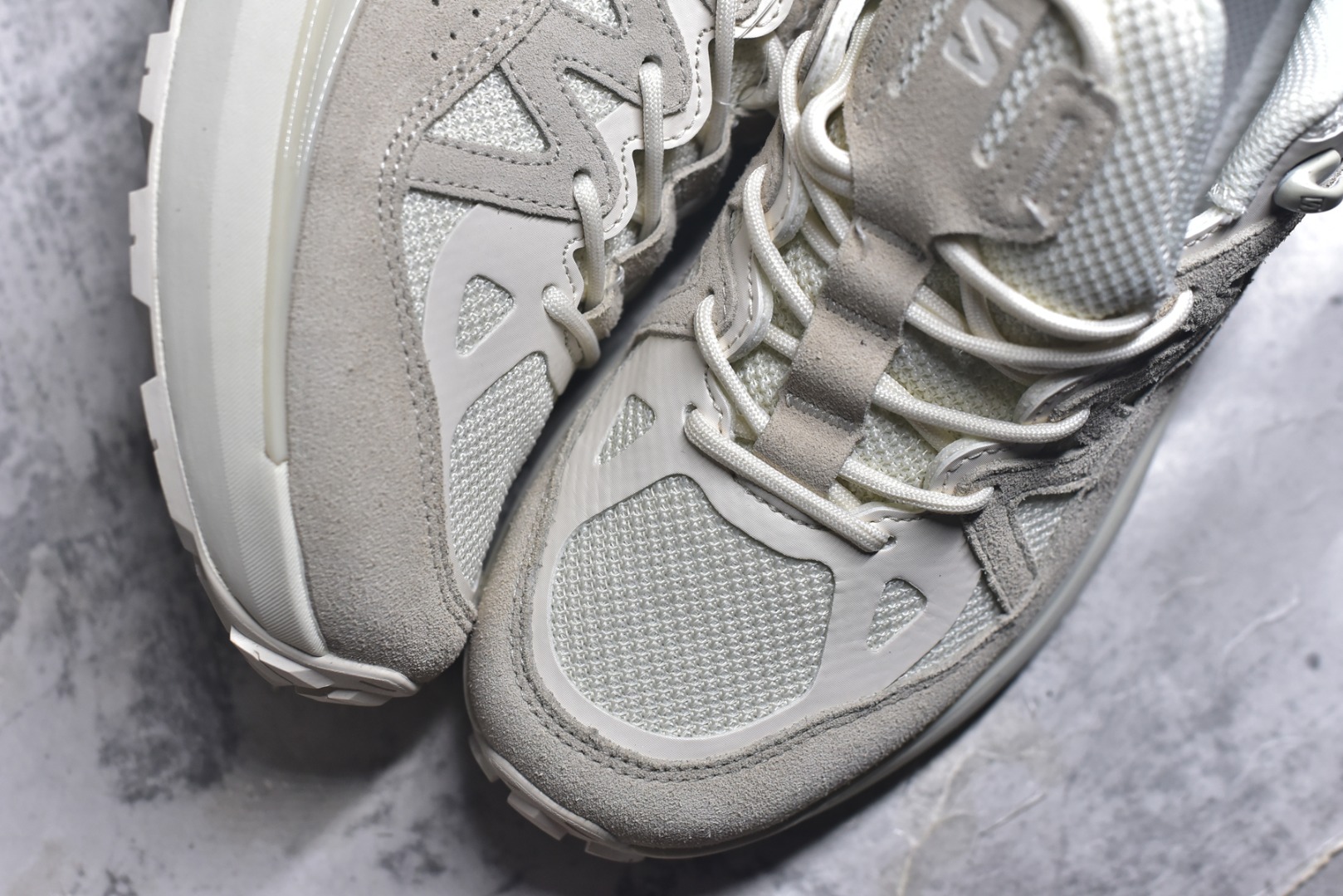 图片[8]-#SALOMON萨洛蒙 ODYSSEY ELMT LOW LTR 时尚简约舒适美观 防滑耐磨 低帮 户外功能鞋 男女同款 棕褐色 SALOMON诞生于1947年的法国阿尔卑斯山区，全球知名的户外运动品牌。一直致力于推动滑雪、越野跑等山地运动的发展及产品的进步。其产品设计致力于追求创新和发掘产品的性能极限，帮助喜欢自由的人在山地间不断挑战自我。实拍调校N版已经零色差零失真 百分百还原实物色彩所见即所得 不存在货不对板色差等低级问题 选购参考实物拍摄 不混卖不参货 只用心做好货严格选品 承诺混一赔十 尺码：40 40.5 41 42 42.5 43 44 44.5 45 46-选品中心