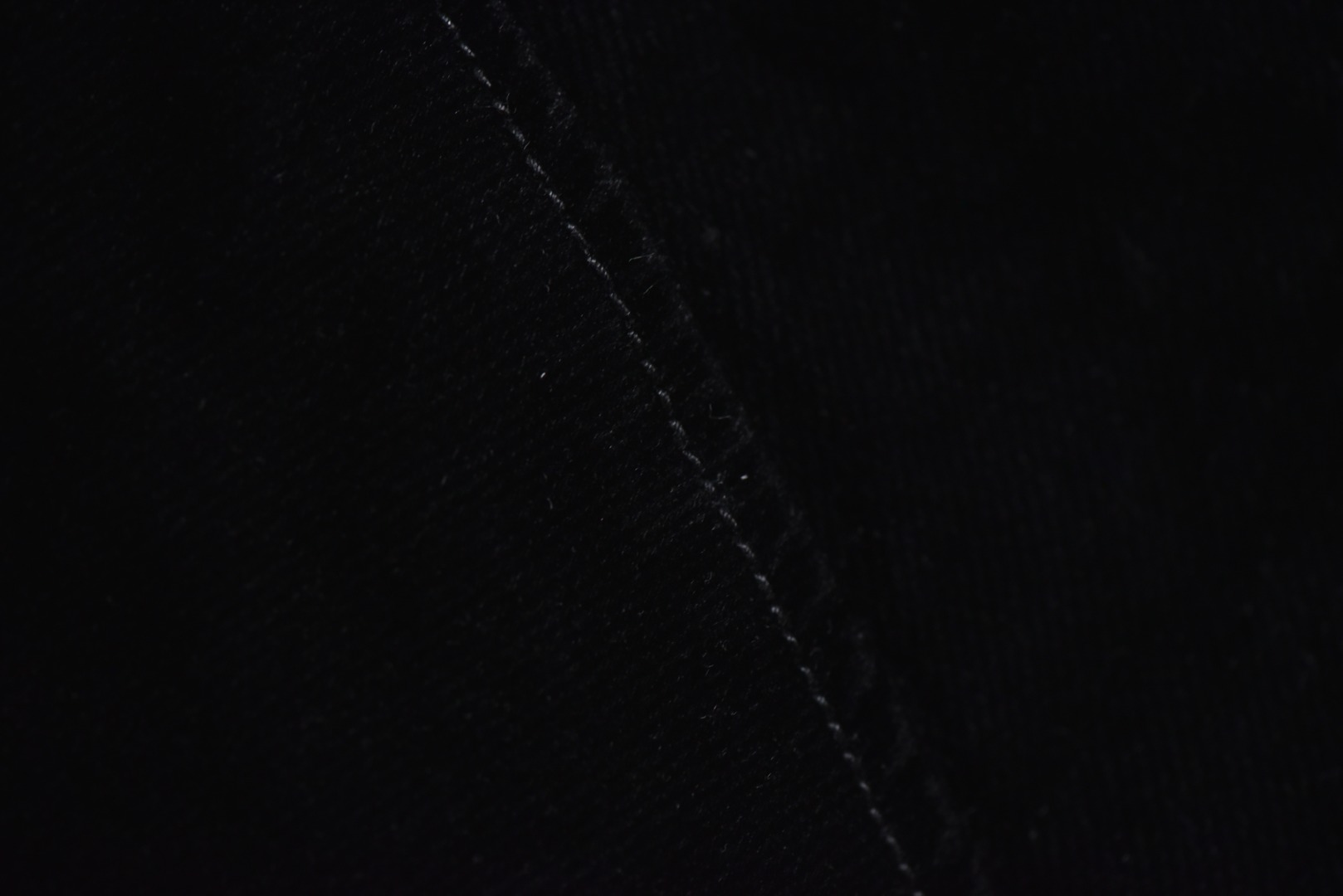 图片[7]-#Doublet 骷髅虎头蝙蝠袖夹克外套 购置原版开发，25年8月开发至今，巅峰重工代表作，超级稀有重工款，表层采用进口丹宁胚布覆满植绒涂层，触感如天鹅绒般舒适，经十余道做旧工艺，深度手工洗水成就Vintage肌理质感，呈现自然的复古褪色与柔软质感，田岛专机精密刺绣（前后幅满绣），图案立体，细节饱满，主标两侧保留设计线头，体现手工痕迹，口袋等部位采用手工缝线加固，全套定制五金配件，经洗水处理后色泽复古，宽松蝙蝠袖剪裁，包容性强，工艺复杂，产量极少，属于品牌代表性重工款式 尺码：S-L-选品中心