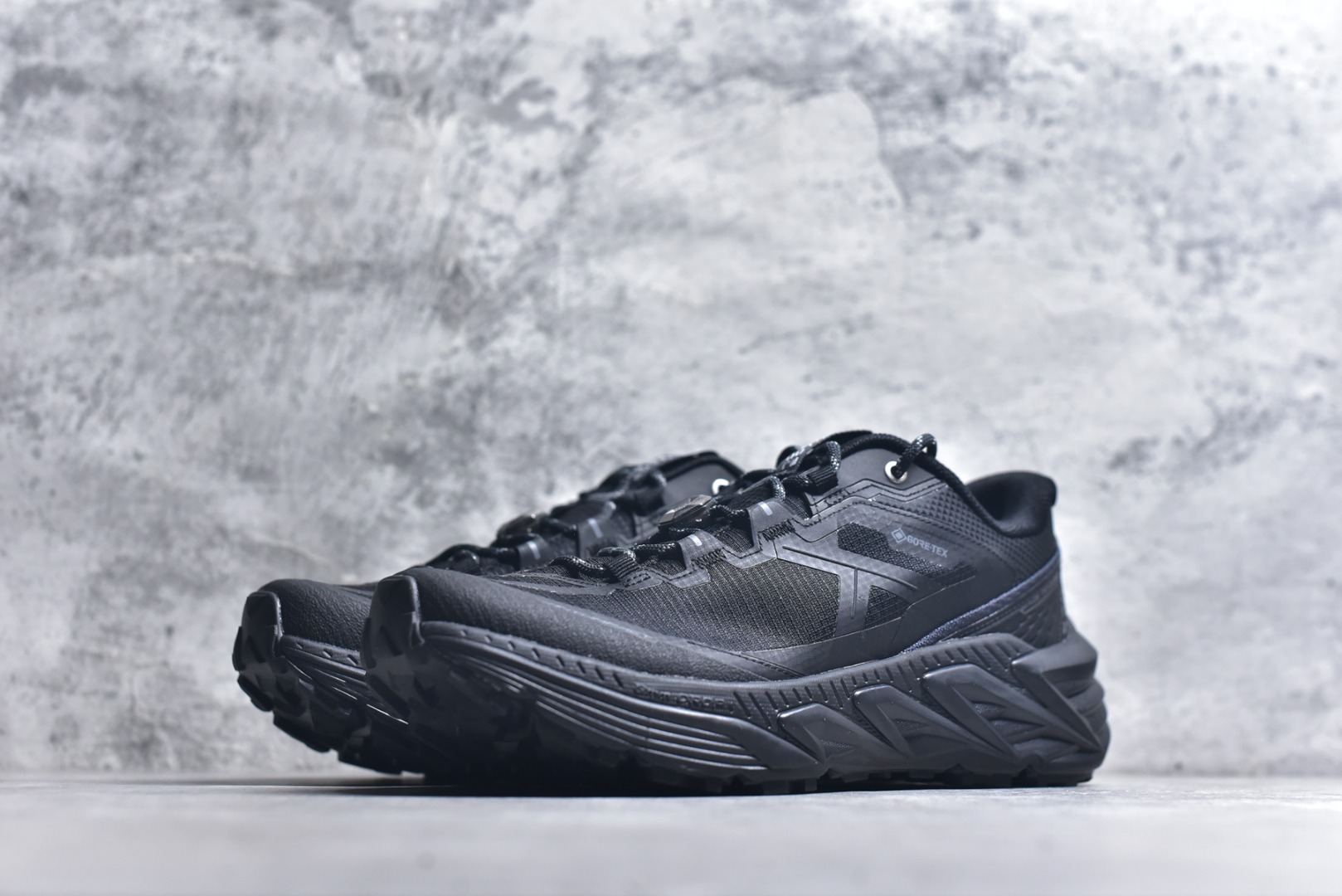 图片[2]-#【原装公司级 KAILAS 山行-2 GTX 户外越野鞋】 热门爆款 鞋面主体采用梭织布 内里搭配GTX防水内靴 防水性能高 包裹性强 Vibram Megagrip大底支撑超强抓地及耐磨性 专为户外而生 尺码：36-45-选品中心