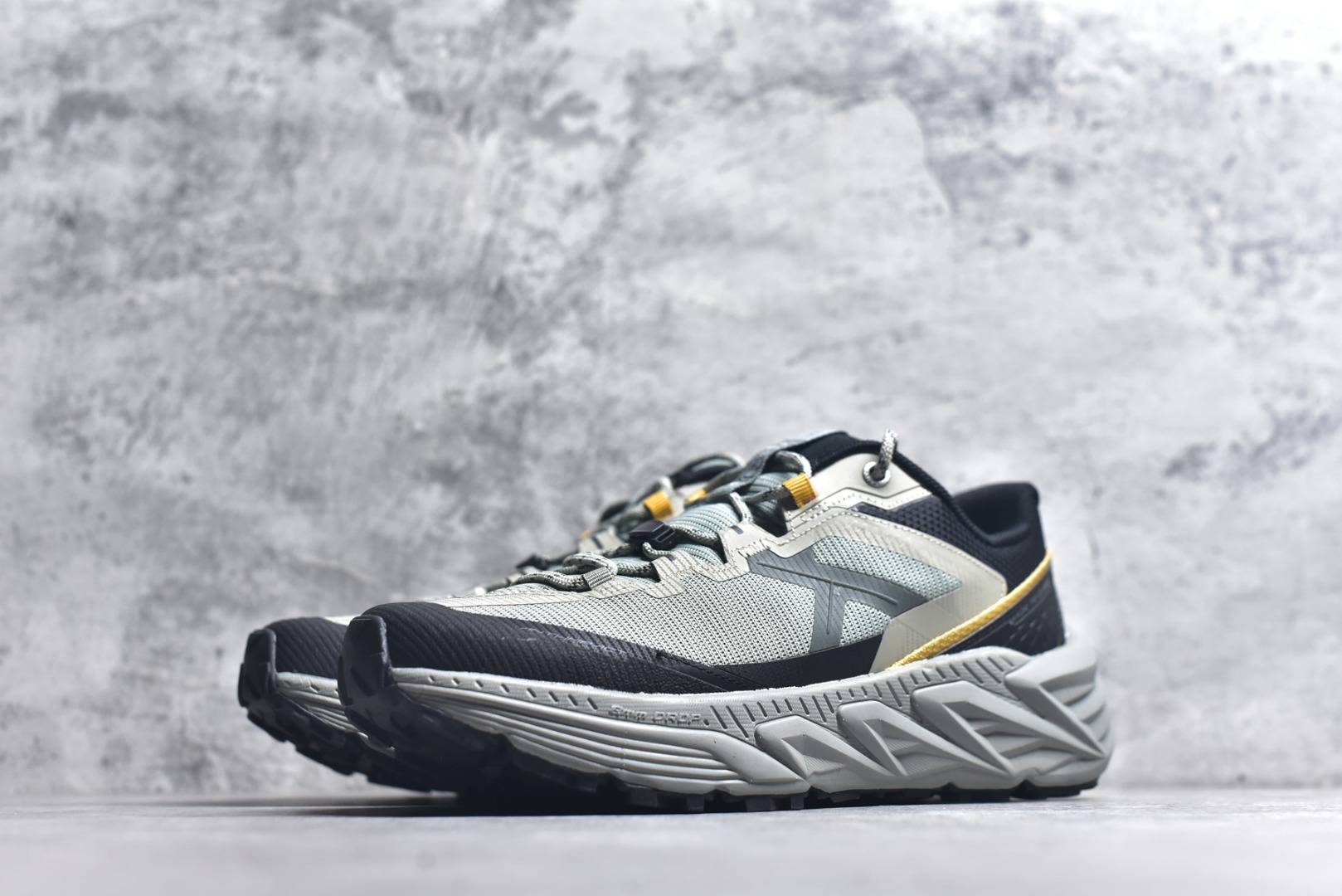 图片[2]-#【原装公司级 KAILAS 山行-2 GTX 户外越野鞋】 热门爆款 鞋面主体采用梭织布 内里搭配GTX防水内靴 防水性能高 包裹性强 Vibram Megagrip大底支撑超强抓地及耐磨性 专为户外而生 尺码：36-45-选品中心