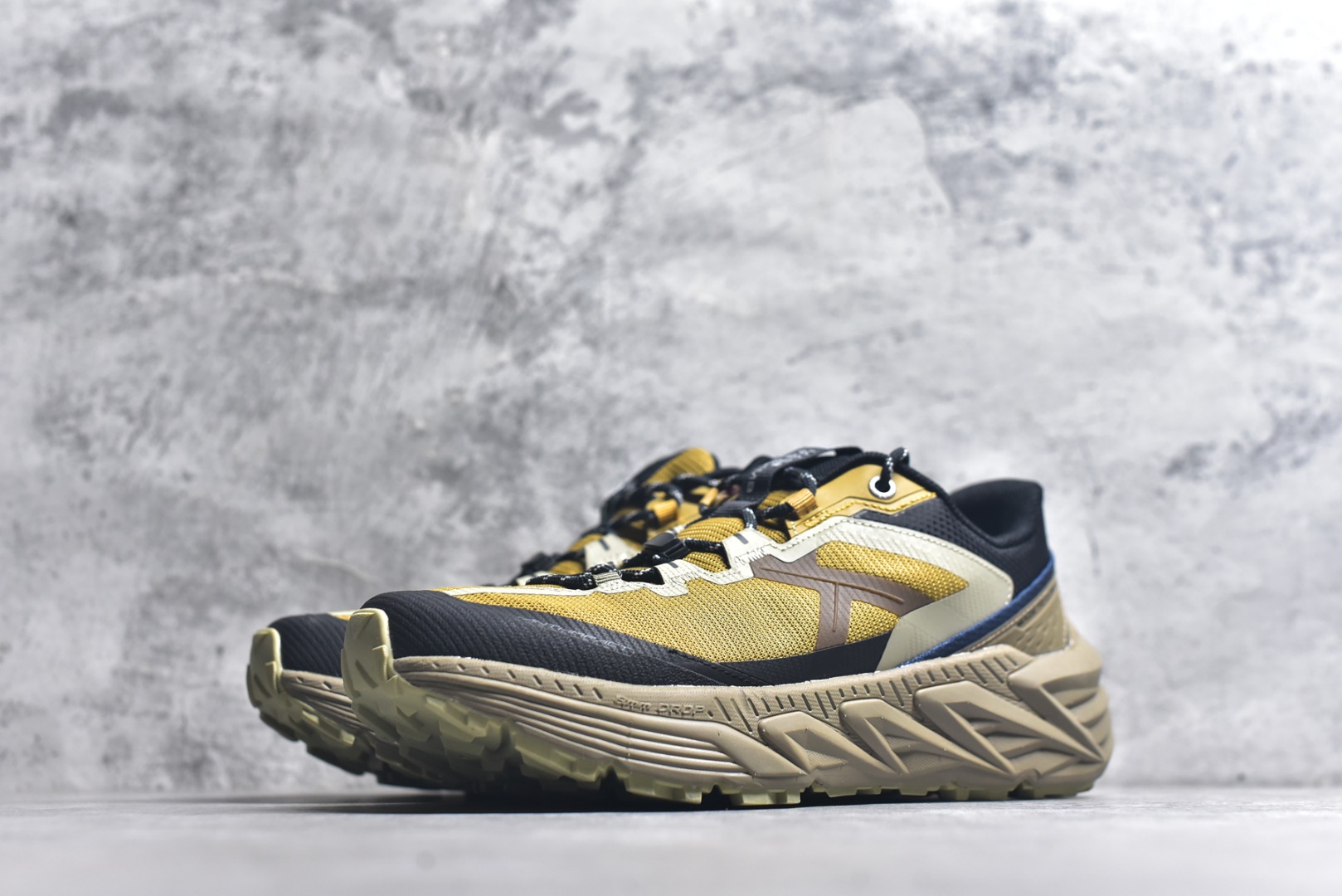 图片[2]-#【原装公司级 KAILAS 山行-2 GTX 户外越野鞋】 热门爆款 鞋面主体采用梭织布 内里搭配GTX防水内靴 防水性能高 包裹性强 Vibram Megagrip大底支撑超强抓地及耐磨性 专为户外而生 尺码：36-45-选品中心