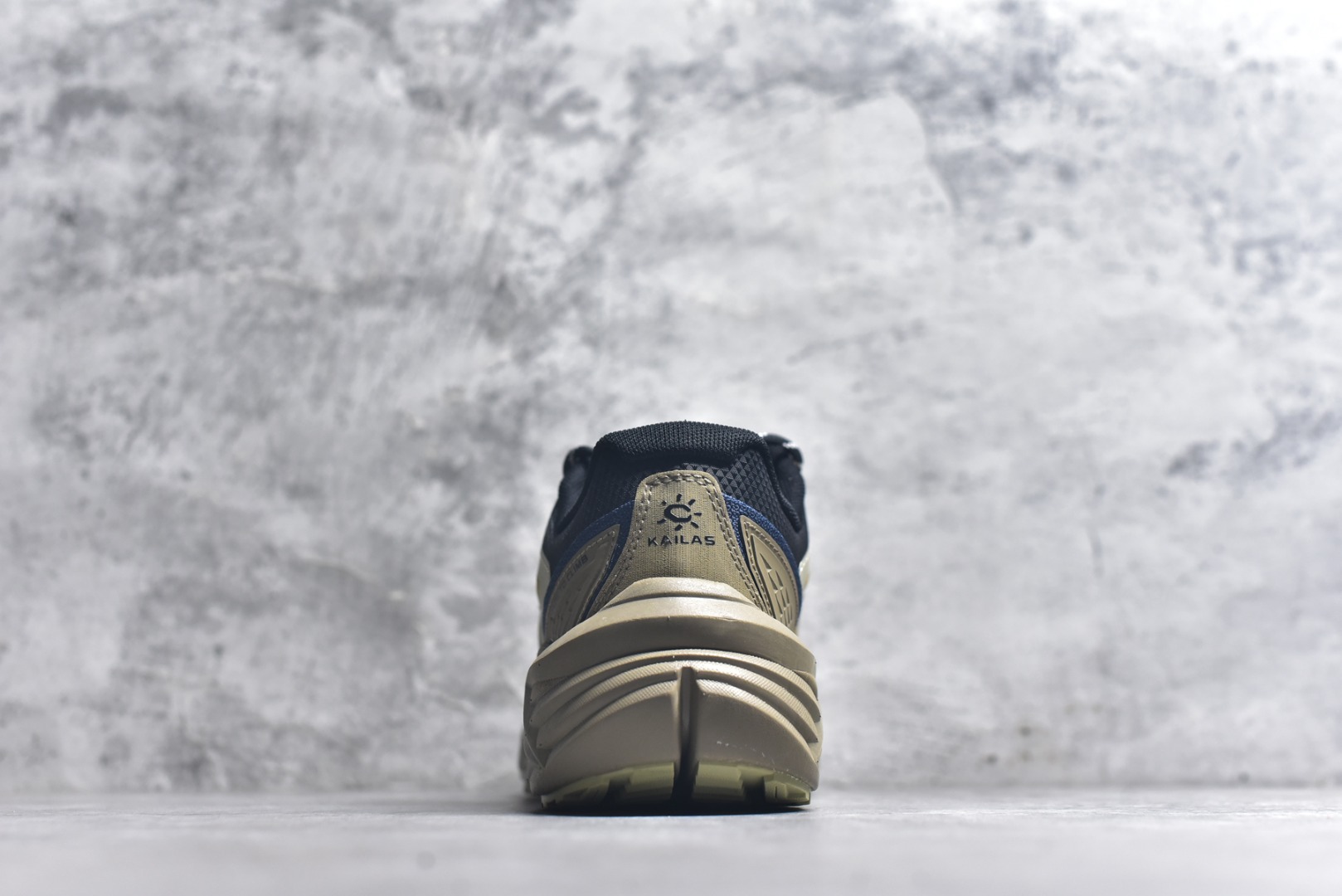 图片[5]-#【原装公司级 KAILAS 山行-2 GTX 户外越野鞋】 热门爆款 鞋面主体采用梭织布 内里搭配GTX防水内靴 防水性能高 包裹性强 Vibram Megagrip大底支撑超强抓地及耐磨性 专为户外而生 尺码：36-45-选品中心