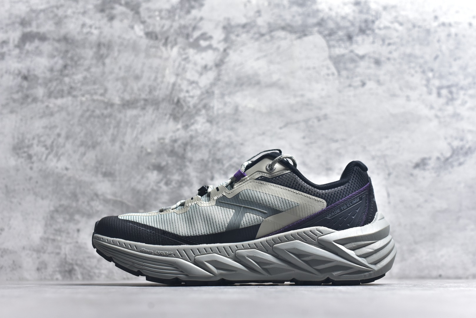 #【原装公司级 KAILAS 山行-2 GTX 户外越野鞋】 热门爆款 鞋面主体采用梭织布 内里搭配GTX防水内靴 防水性能高 包裹性强 Vibram Megagrip大底支撑超强抓地及耐磨性 专为户外而生 尺码：36-45-选品中心