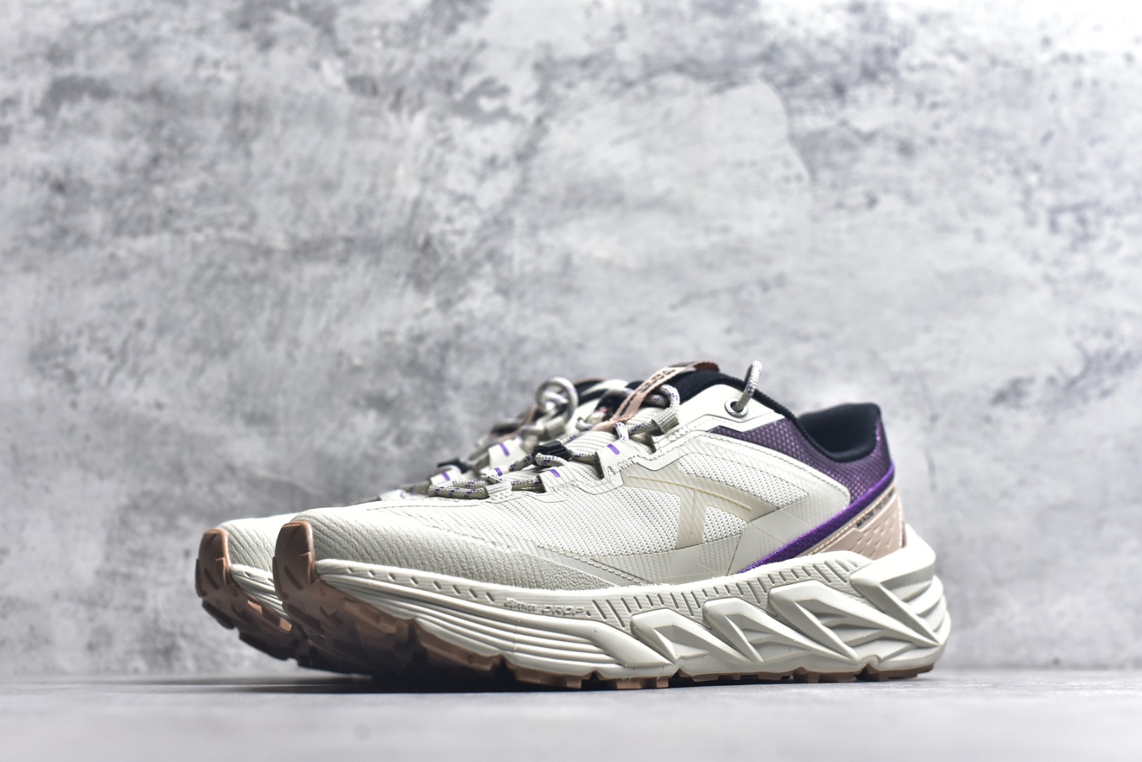 图片[2]-#【原装公司级 KAILAS 山行-2 GTX 户外越野鞋】 热门爆款 鞋面主体采用梭织布 内里搭配GTX防水内靴 防水性能高 包裹性强 Vibram Megagrip大底支撑超强抓地及耐磨性 专为户外而生 尺码：36-45-选品中心