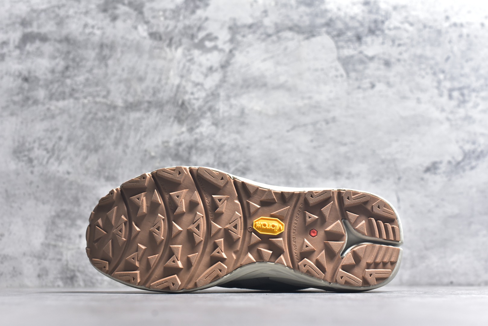 图片[6]-#【原装公司级 KAILAS 山行-2 GTX 户外越野鞋】 热门爆款 鞋面主体采用梭织布 内里搭配GTX防水内靴 防水性能高 包裹性强 Vibram Megagrip大底支撑超强抓地及耐磨性 专为户外而生 尺码：36-45-选品中心