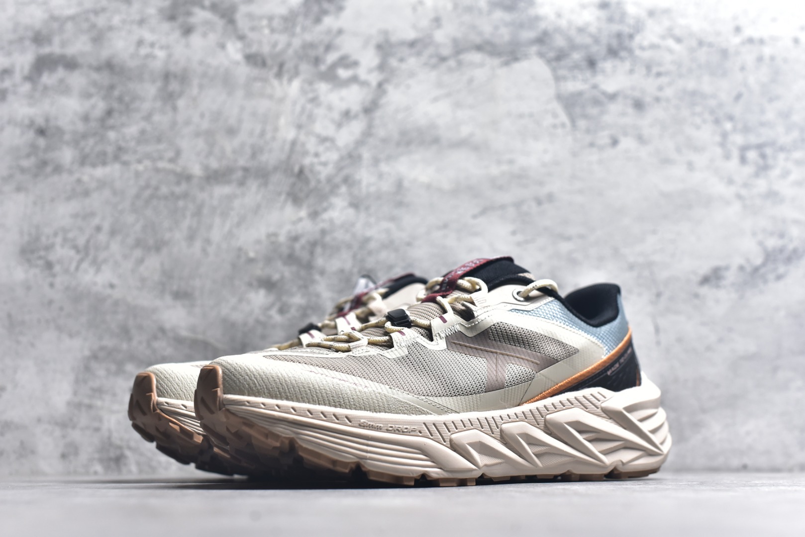 图片[2]-#【原装公司级 KAILAS 山行-2 GTX 户外越野鞋】 热门爆款 鞋面主体采用梭织布 内里搭配GTX防水内靴 防水性能高 包裹性强 Vibram Megagrip大底支撑超强抓地及耐磨性 专为户外而生 尺码：36-45-选品中心