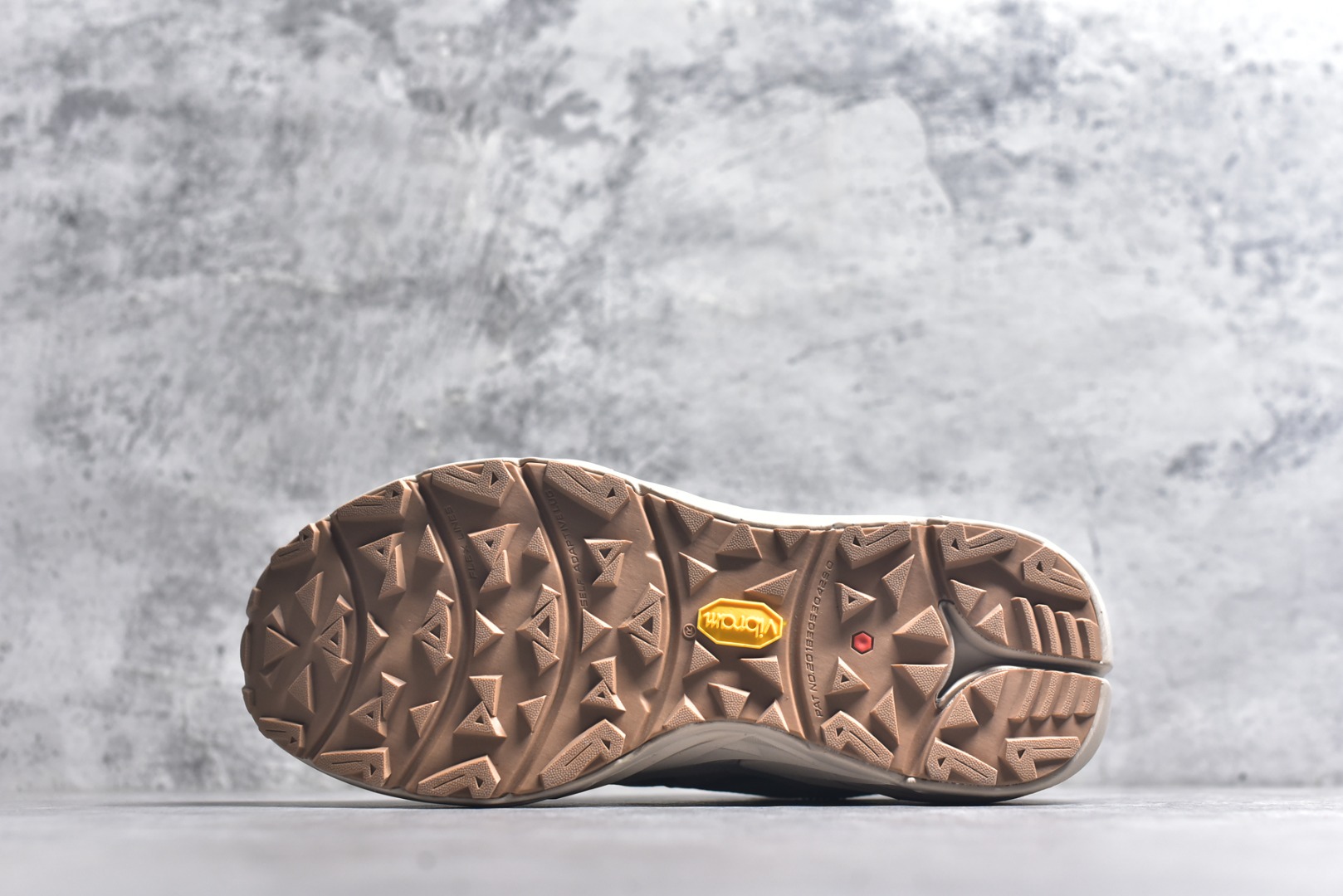 图片[6]-#【原装公司级 KAILAS 山行-2 GTX 户外越野鞋】 热门爆款 鞋面主体采用梭织布 内里搭配GTX防水内靴 防水性能高 包裹性强 Vibram Megagrip大底支撑超强抓地及耐磨性 专为户外而生 尺码：36-45-选品中心