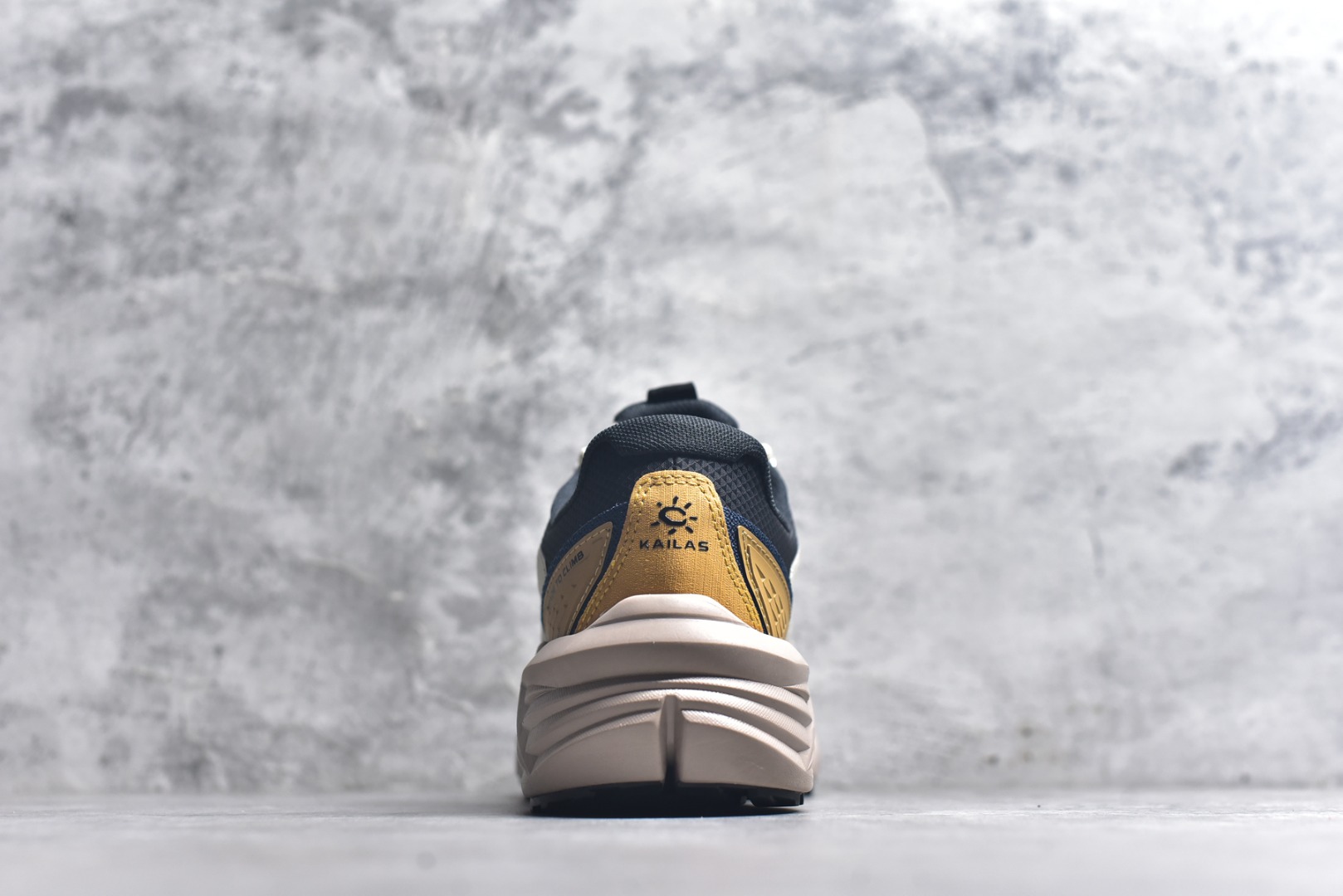 图片[5]-#【原装公司级 KAILAS 山行-2 GTX 户外越野鞋】 热门爆款 鞋面主体采用梭织布 内里搭配GTX防水内靴 防水性能高 包裹性强 Vibram Megagrip大底支撑超强抓地及耐磨性 专为户外而生 尺码：36-45-选品中心