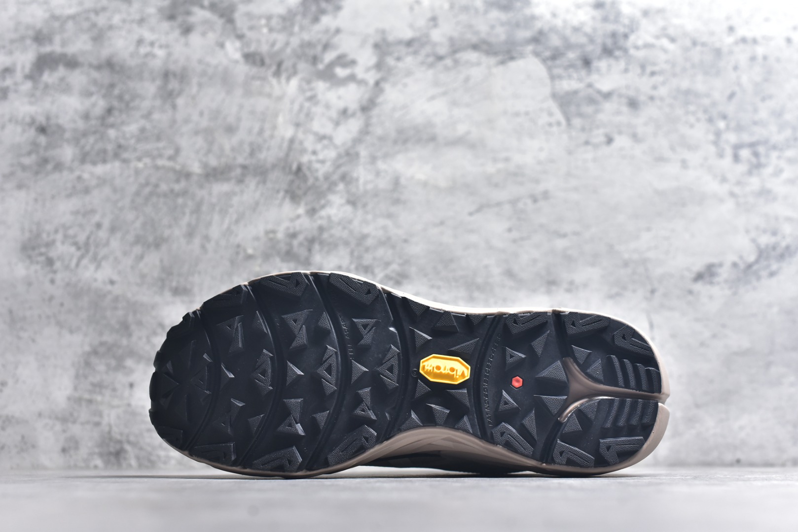 图片[6]-#【原装公司级 KAILAS 山行-2 GTX 户外越野鞋】 热门爆款 鞋面主体采用梭织布 内里搭配GTX防水内靴 防水性能高 包裹性强 Vibram Megagrip大底支撑超强抓地及耐磨性 专为户外而生 尺码：36-45-选品中心