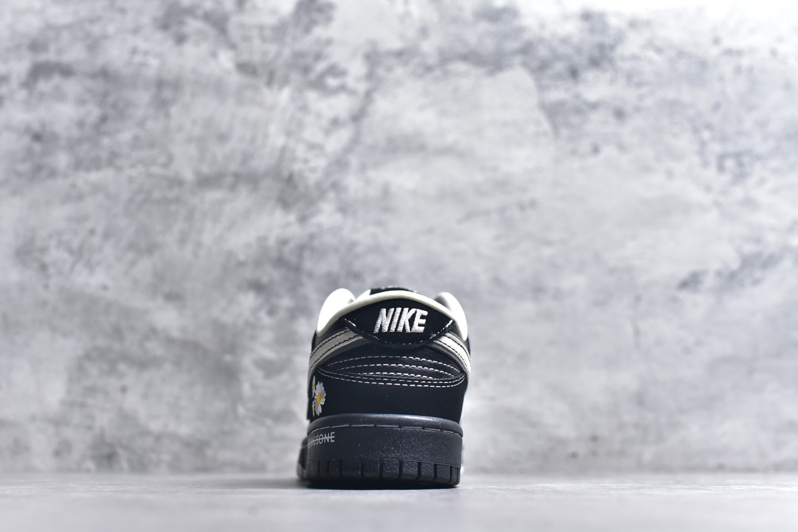 图片[5]-#Nike Dunk Low Retro 联名 周年高端定制 低帮休闲板鞋 ▪定制鞋盒 大厂纯原品质出货 超高清洁度 皮料切割干净无任何毛边 细节完美 尺码：36 36.5 37.5 38 38.5 39 40 40.5 41 42 42.5 43 44 44.5 45-选品中心