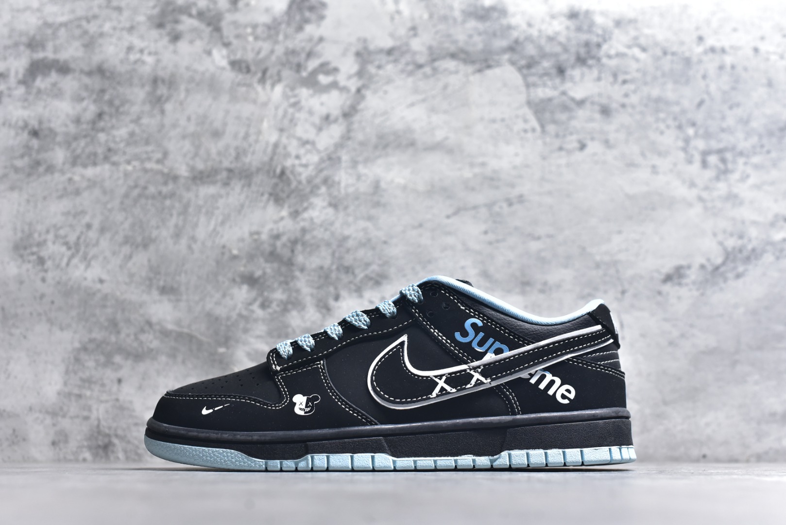 #Nike Dunk Low Retro 联名 周年高端定制 低帮休闲板鞋 ▪定制鞋盒 大厂纯原品质出货 超高清洁度 皮料切割干净无任何毛边 细节完美 尺码：36 36.5 37.5 38 38.5 39 40 40.5 41 42 42.5 43 44 44.5 45-选品中心