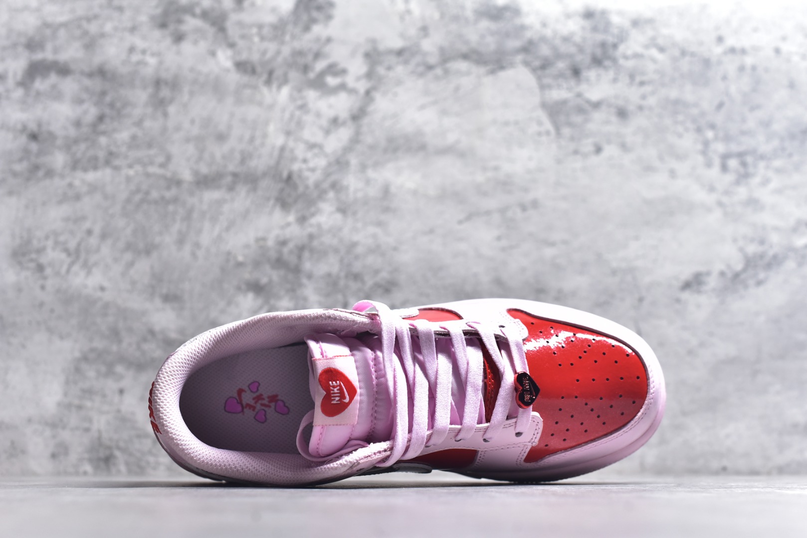 图片[4]-#Nike NIKE DUNK LOW BG 情人节限定 耐克休闲板鞋 原装头层材料 用料绝不含糊 独家版型蒸餾加工帶來的是更好的视觉和脚感体验 清洁度 电绣工艺 皮料切割干净无任何毛边 细节完美 尺码：36-45（半）-选品中心