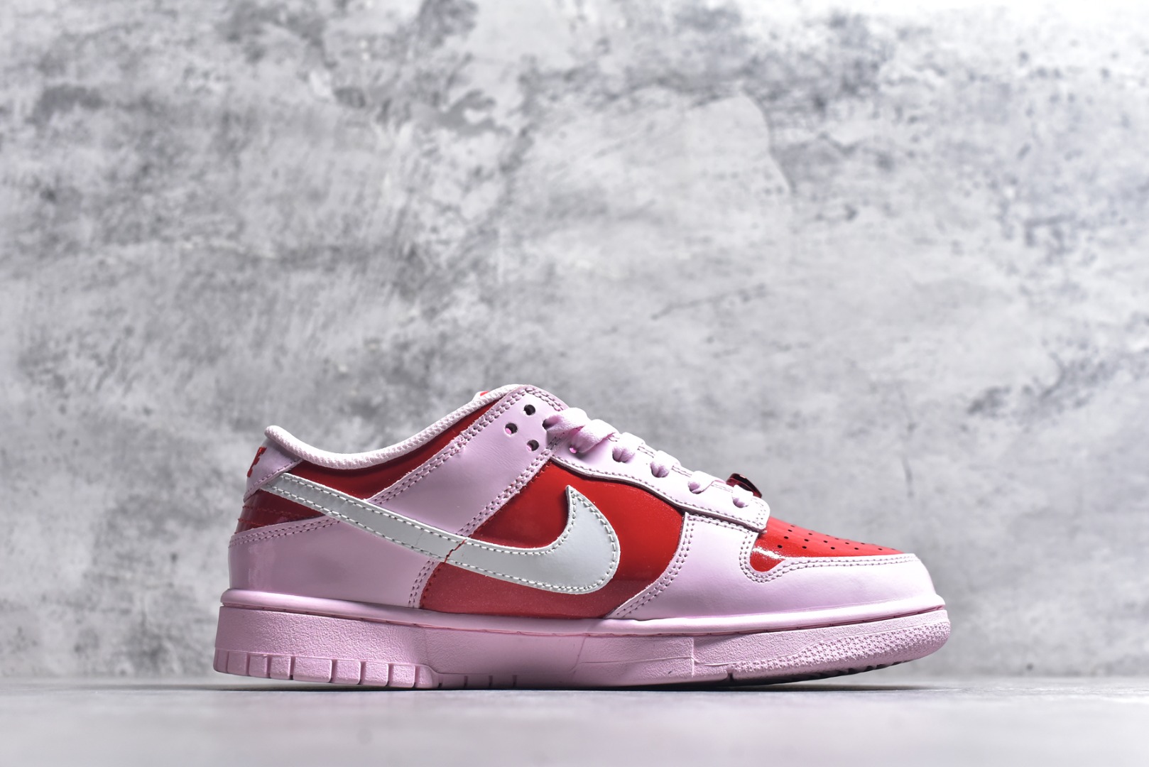 图片[3]-#Nike NIKE DUNK LOW BG 情人节限定 耐克休闲板鞋 原装头层材料 用料绝不含糊 独家版型蒸餾加工帶來的是更好的视觉和脚感体验 清洁度 电绣工艺 皮料切割干净无任何毛边 细节完美 尺码：36-45（半）-选品中心