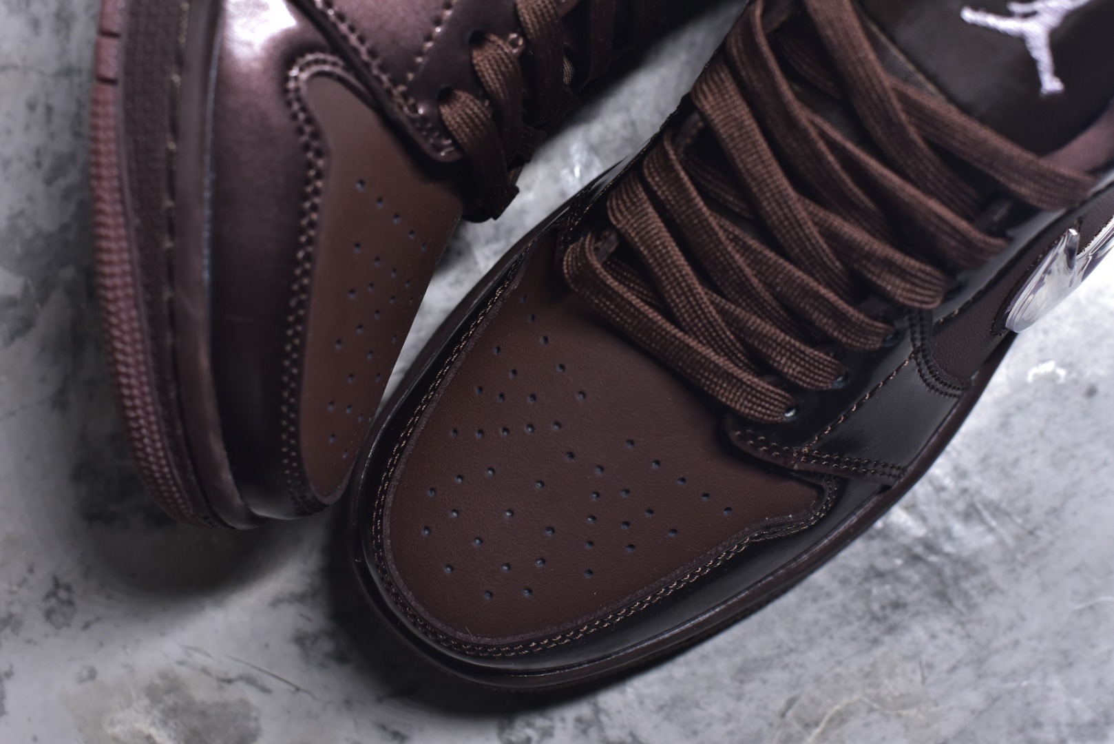 图片[8]-#Air Jordan 1 Low 情人节巧克力棕粉 官方同步新色 原装级产物 拒绝公底 立体鞋型 细节完美 高清洁度 购置公司同步原材料 原汁原味 忠于原版 尺码：36 36.5 37.5 38 38.5 39 40 40.5 41 42 42.5 43 44 44.5 45-选品中心