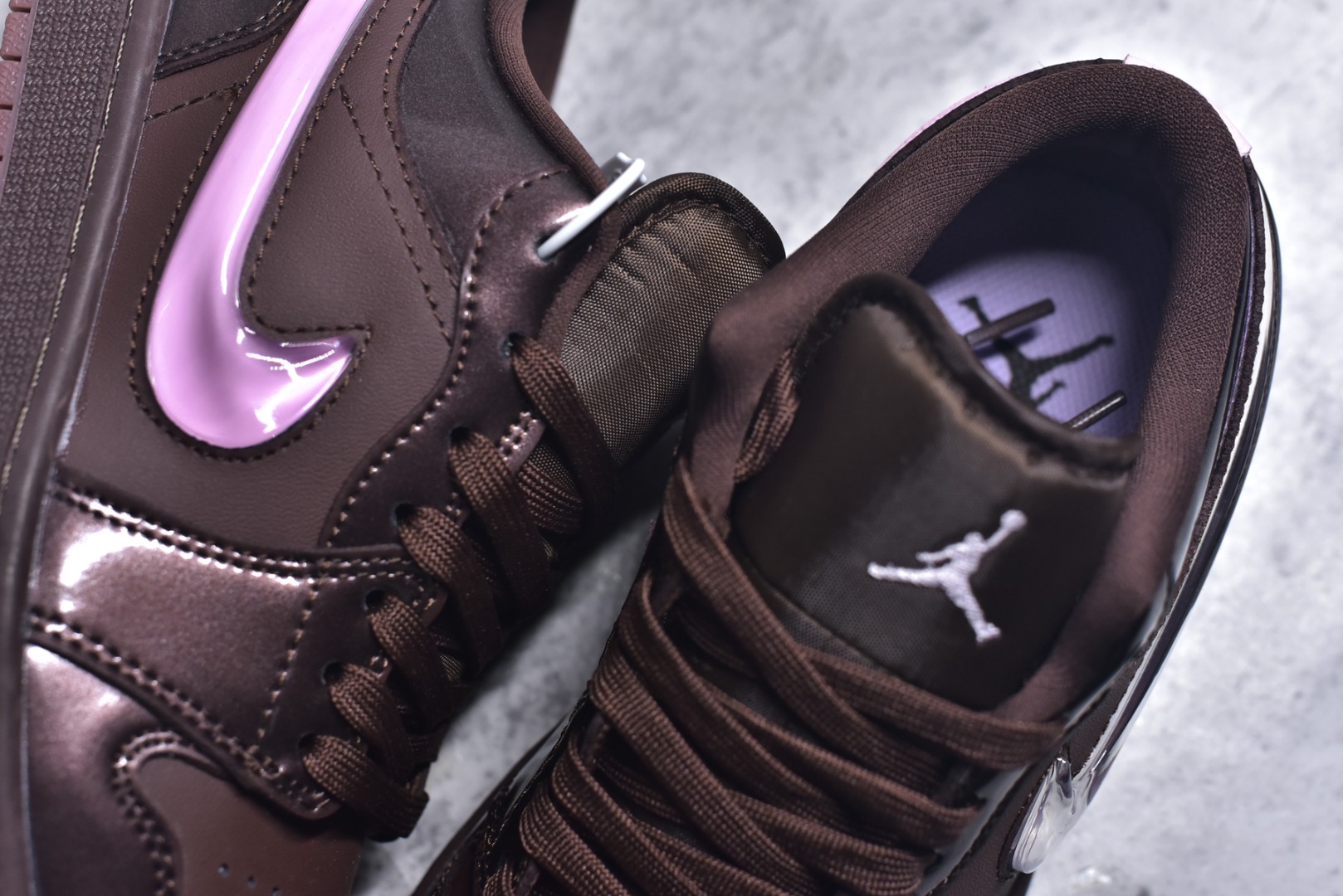 图片[9]-#Air Jordan 1 Low 情人节巧克力棕粉 官方同步新色 原装级产物 拒绝公底 立体鞋型 细节完美 高清洁度 购置公司同步原材料 原汁原味 忠于原版 尺码：36 36.5 37.5 38 38.5 39 40 40.5 41 42 42.5 43 44 44.5 45-选品中心