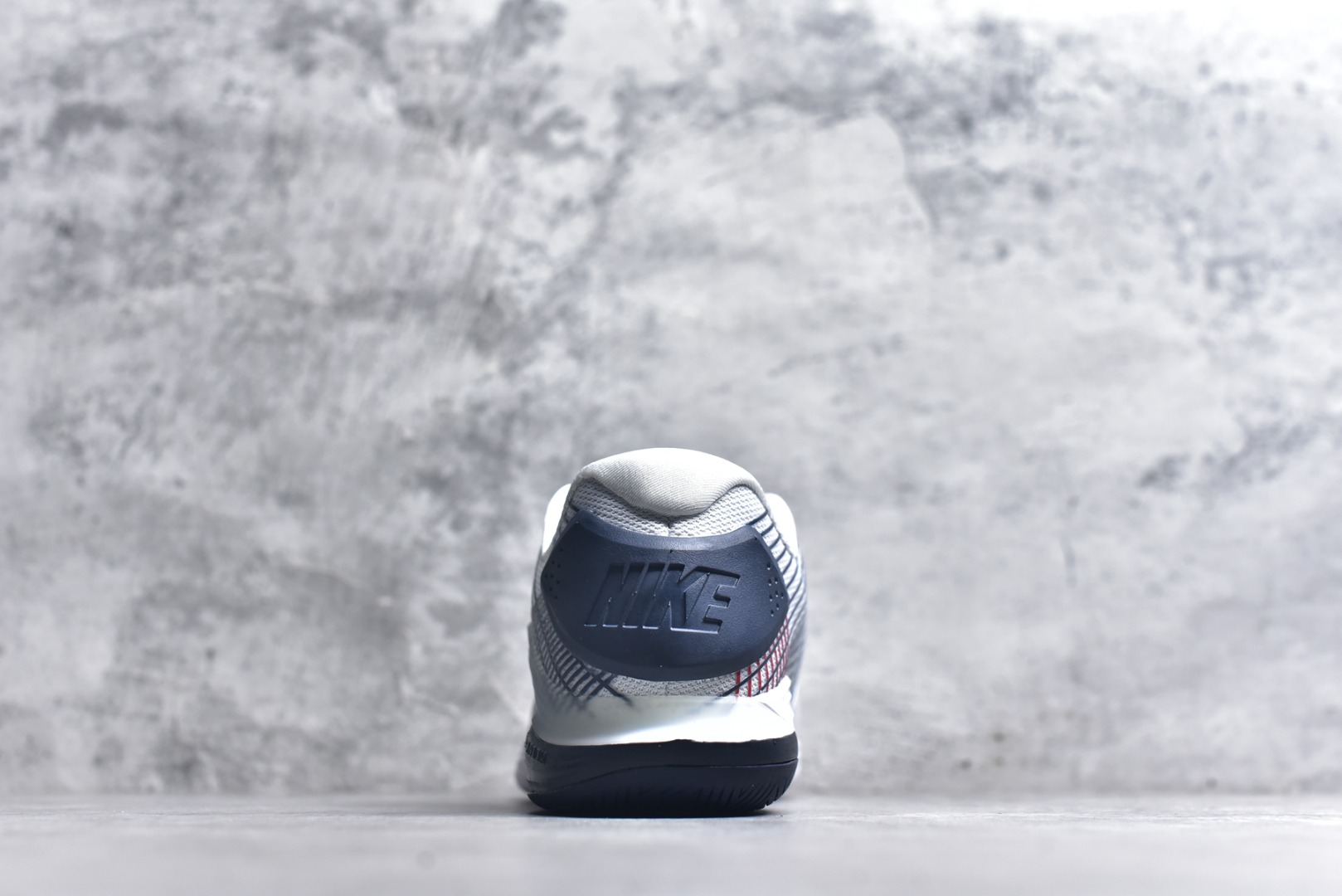 图片[5]-#原厂级别 NK Zoom Vapor 12 Hypersmash 白黑红 百搭舒适透气支撑低帮网球鞋 ▪外底采用耐穿橡胶材料，轻盈非凡。匠心设计助力轻松减速、急停和回防，令你如行云流水般自如攻 尺码：36 37 38 39 40 41 42 43 44 45&26-选品中心