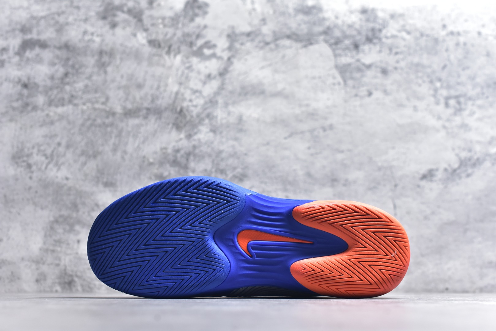 图片[6]-#原厂级别 NK Zoom Vapor 12 Hypersmash 蓝橙 百搭舒适透气支撑低帮网球鞋 ▪外底采用耐穿橡胶材料，轻盈非凡。匠心设计助力轻松减速、急停和回防，令你如行云流水般自如攻 尺码：36 37 38 39 40 41 42 43 44 45&26-选品中心