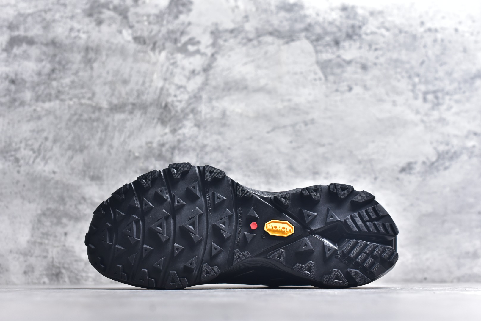 图片[6]-#KAILAS FUGA EX3 BOA 凯乐石25款舒适缓冲徒步 织物TPU减震防滑透气包裹性轻便低帮 超强抓地力越野跑步鞋 KAILAS凯乐石品牌是全球三大全系攀登品牌之一，于2003年创立于中国广州，致力于为有攀登梦想的户外运动员及爱好者，研发制造功能性专业装备，满足他们在极限环境下安全舒适的需求，凯乐石专注于科技面料的开发及专业功能设计，产品线覆盖登山、攀岩、徒步、越野跑山、露营、旅行等多项户外运动，通过运动员的测试反馈，不断进化迭代，产品荣获国内外大奖71座，发明专利21个，更突破性的自主研发攀登器械，打造出中国的攀登硬实力。 尺码：36 36.5 37.5 38 38.5 39 39.5 40 40.5 41 41.5 42 42.5 43 44 44.5 45-选品中心