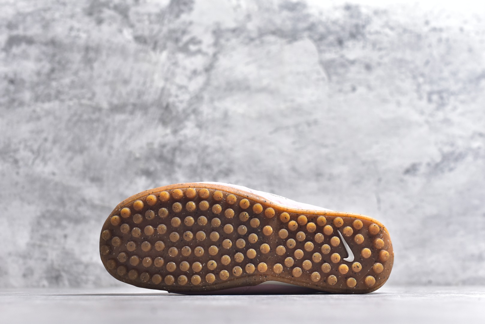 图片[6]-#NIKE W JACQUEMUS MOON SHOE SP 耐克 柔软舒适防滑耐磨 低帮休闲板鞋 欧美‍走秀‍‍款英伦复古 翘式鞋头设计 响应灵活 采用经典鞋型 融入全新细节点缀 整体简约且富有质感 鞋底耐磨材质搭配丰富的防滑底纹设计可平稳抓地 不易打滑 尺码：36-47.5（半）-选品中心