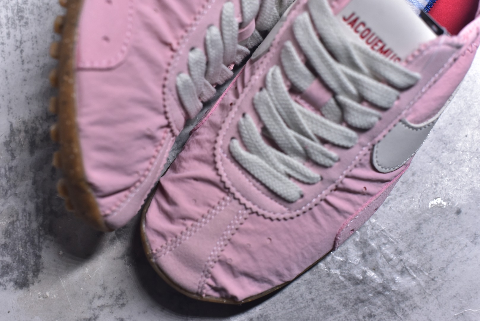 图片[8]-#NIKE W JACQUEMUS MOON SHOE SP 耐克 柔软舒适防滑耐磨 低帮休闲板鞋 欧美‍走秀‍‍款英伦复古 翘式鞋头设计 响应灵活 采用经典鞋型 融入全新细节点缀 整体简约且富有质感 鞋底耐磨材质搭配丰富的防滑底纹设计可平稳抓地 不易打滑 尺码：36-47.5（半）-选品中心