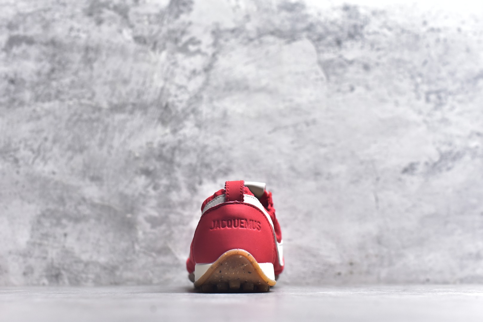 图片[5]-#NIKE W JACQUEMUS MOON SHOE SP 耐克 柔软舒适防滑耐磨 低帮休闲板鞋 欧美‍走秀‍‍款英伦复古 翘式鞋头设计 响应灵活 采用经典鞋型 融入全新细节点缀 整体简约且富有质感 鞋底耐磨材质搭配丰富的防滑底纹设计可平稳抓地 不易打滑 尺码：36-47.5（半）-选品中心