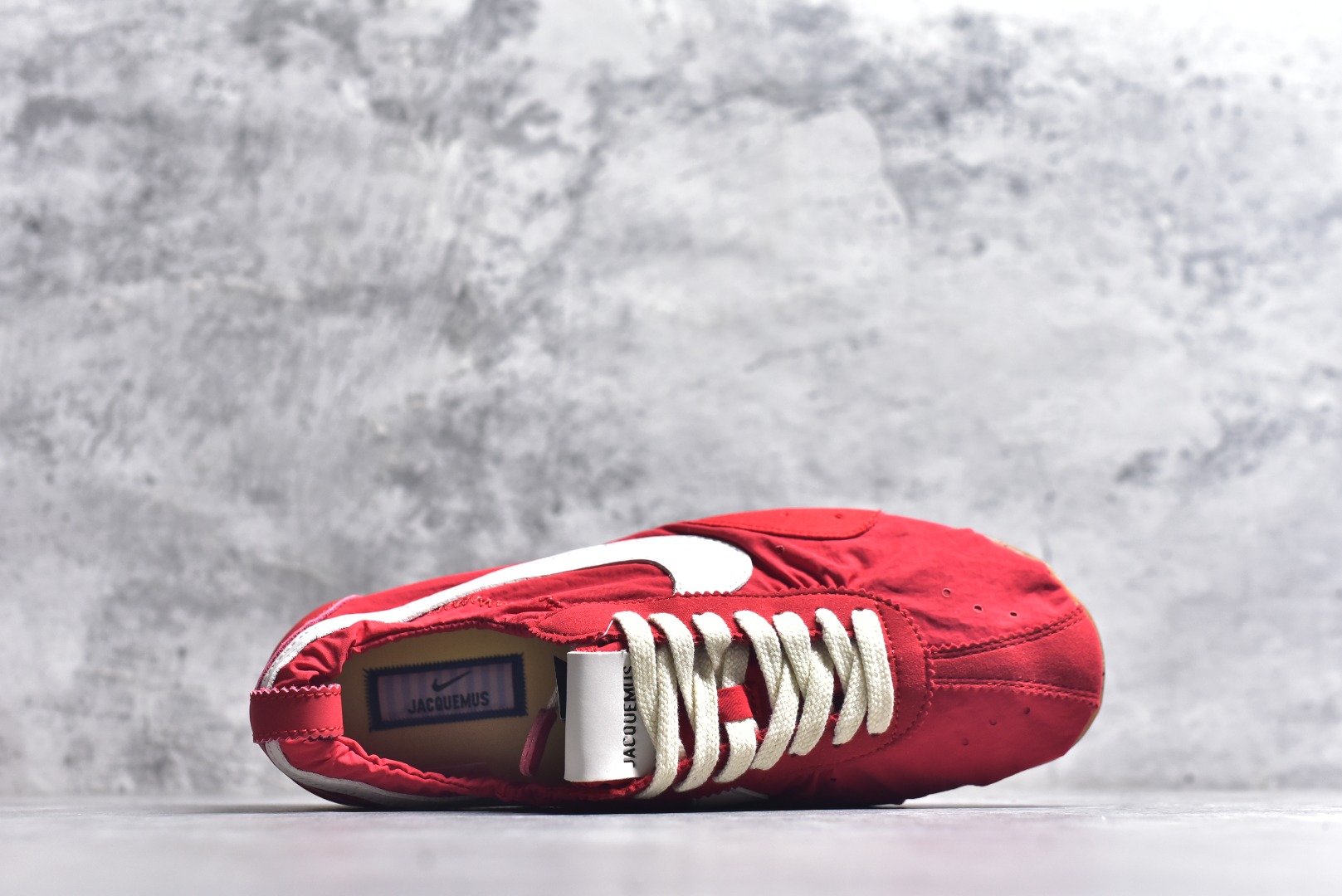 图片[4]-#NIKE W JACQUEMUS MOON SHOE SP 耐克 柔软舒适防滑耐磨 低帮休闲板鞋 欧美‍走秀‍‍款英伦复古 翘式鞋头设计 响应灵活 采用经典鞋型 融入全新细节点缀 整体简约且富有质感 鞋底耐磨材质搭配丰富的防滑底纹设计可平稳抓地 不易打滑 尺码：36-47.5（半）-选品中心