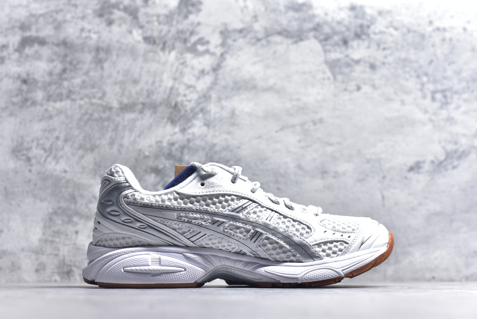 图片[3]-#Asics Gel-Kayano K14 亚瑟士系列复古舒适织物合成革减震防滑耐磨低帮休闲跑步鞋 市场顶级版本 原装纸板楦头开发 独家私模五层组合大底 原厂定制缓震硅胶加持 原盒原配 官方四联吊牌 一比一同步原鞋工艺和用料 鞋面原厂“三明治”多层网布 区别其他同价版本 鞋垫采用原厂OrthoLite欧索莱材质 非普通海玻璃鞋垫 后跟一样采用了GEL缓震胶 整体系列设计非常的科技感 锻炼跑步的同时让你一样时尚百搭 尺码：36 37 37.5 38 39 39.5 40 40.5 41.5 42 42.5 43.5 44 44.5 45 46-选品中心