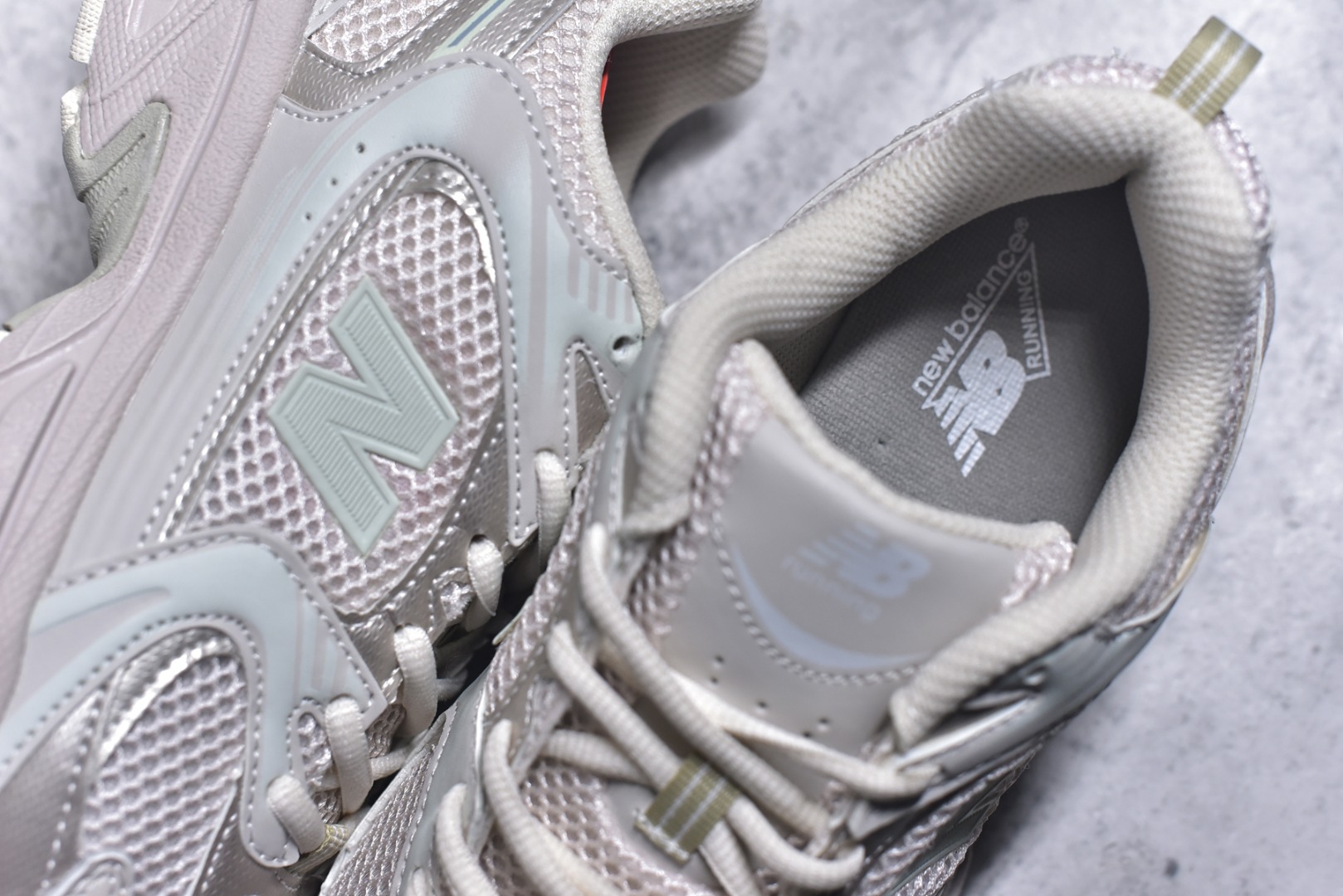 图片[9]-#新百伦 New Balance 530 复古跑鞋 小红书爆款 官网售罄这双鞋确实是NB家经典复古款式之一，以全新科技诠释，成功打造530鞋款，鞋面在保持530基本线条和片层结构的同时，采用更为简洁、流畅的设计语言官方 货号： MR530SNC 尺码：36-45-选品中心