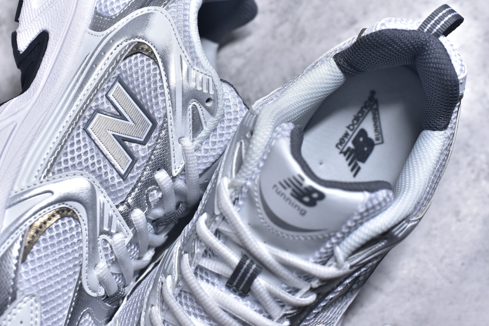 图片[9]-#新百伦 New Balance 530 复古跑鞋 小红书爆款 官网售罄这双鞋确实是NB家经典复古款式之一，以全新科技诠释，成功打造530鞋款，鞋面在保持530基本线条和片层结构的同时，采用更为简洁、流畅的设计语言官方 货号： MR530SNC 尺码：36-45-选品中心