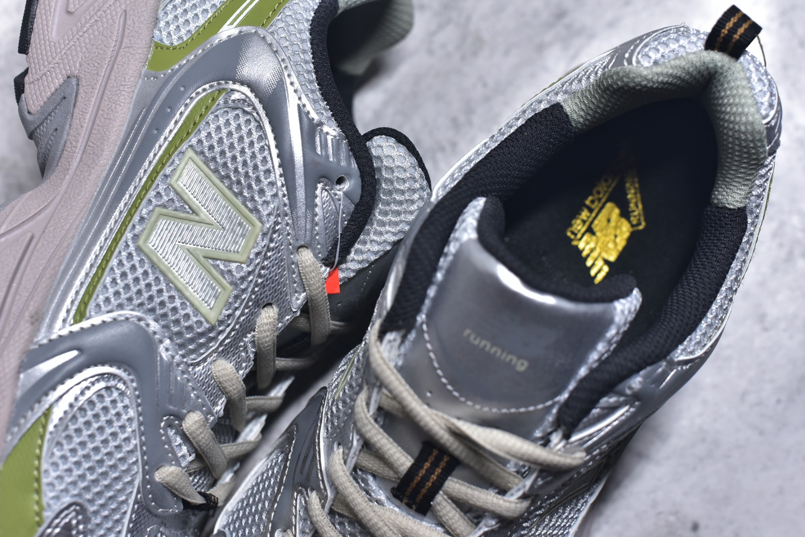 图片[9]-#新百伦 New Balance 530 复古跑鞋 小红书爆款 官网售罄这双鞋确实是NB家经典复古款式之一，以全新科技诠释，成功打造530鞋款，鞋面在保持530基本线条和片层结构的同时，采用更为简洁、流畅的设计语言官方 货号： MR530SNC 尺码：36-45-选品中心