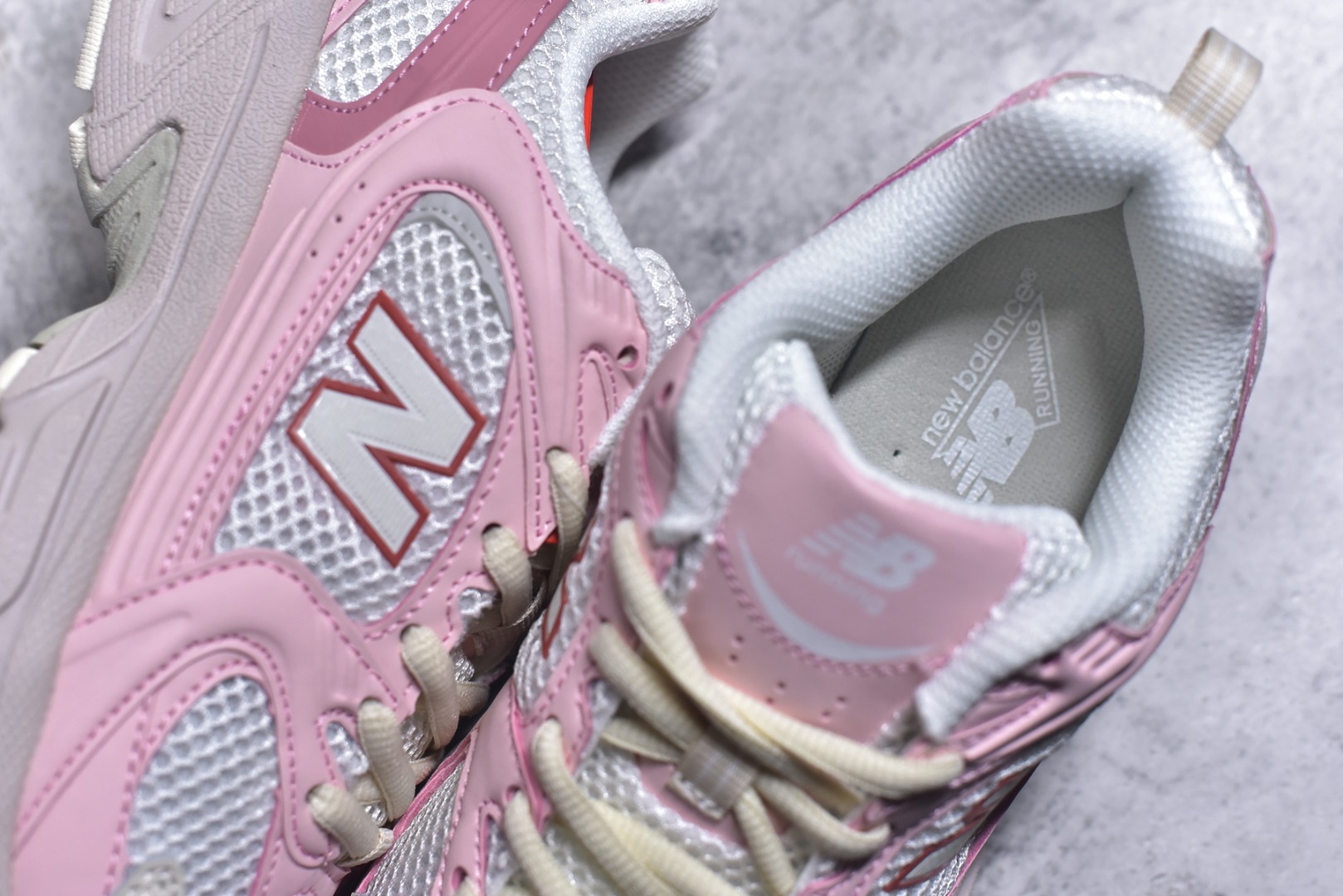 图片[9]-#新百伦 New Balance 530 复古跑鞋 小红书爆款 官网售罄这双鞋确实是NB家经典复古款式之一，以全新科技诠释，成功打造530鞋款，鞋面在保持530基本线条和片层结构的同时，采用更为简洁、流畅的设计语言官方 货号： MR530SNC 尺码：36-45-选品中心