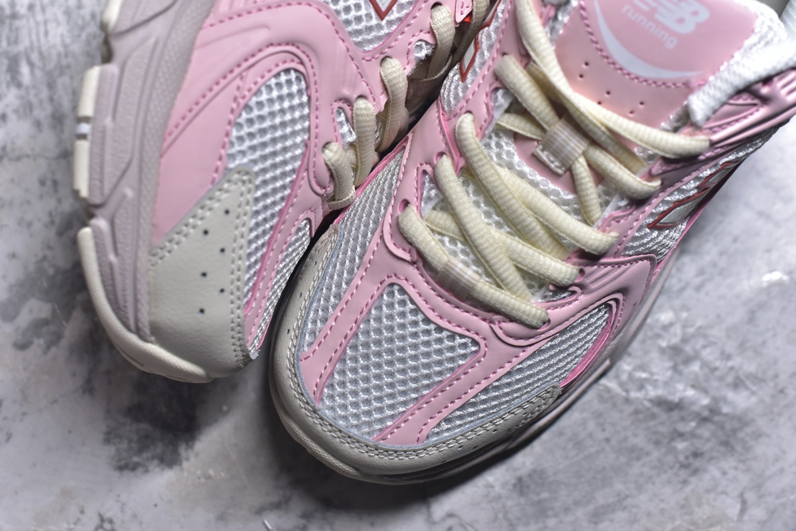 图片[8]-#新百伦 New Balance 530 复古跑鞋 小红书爆款 官网售罄这双鞋确实是NB家经典复古款式之一，以全新科技诠释，成功打造530鞋款，鞋面在保持530基本线条和片层结构的同时，采用更为简洁、流畅的设计语言官方 货号： MR530SNC 尺码：36-45-选品中心