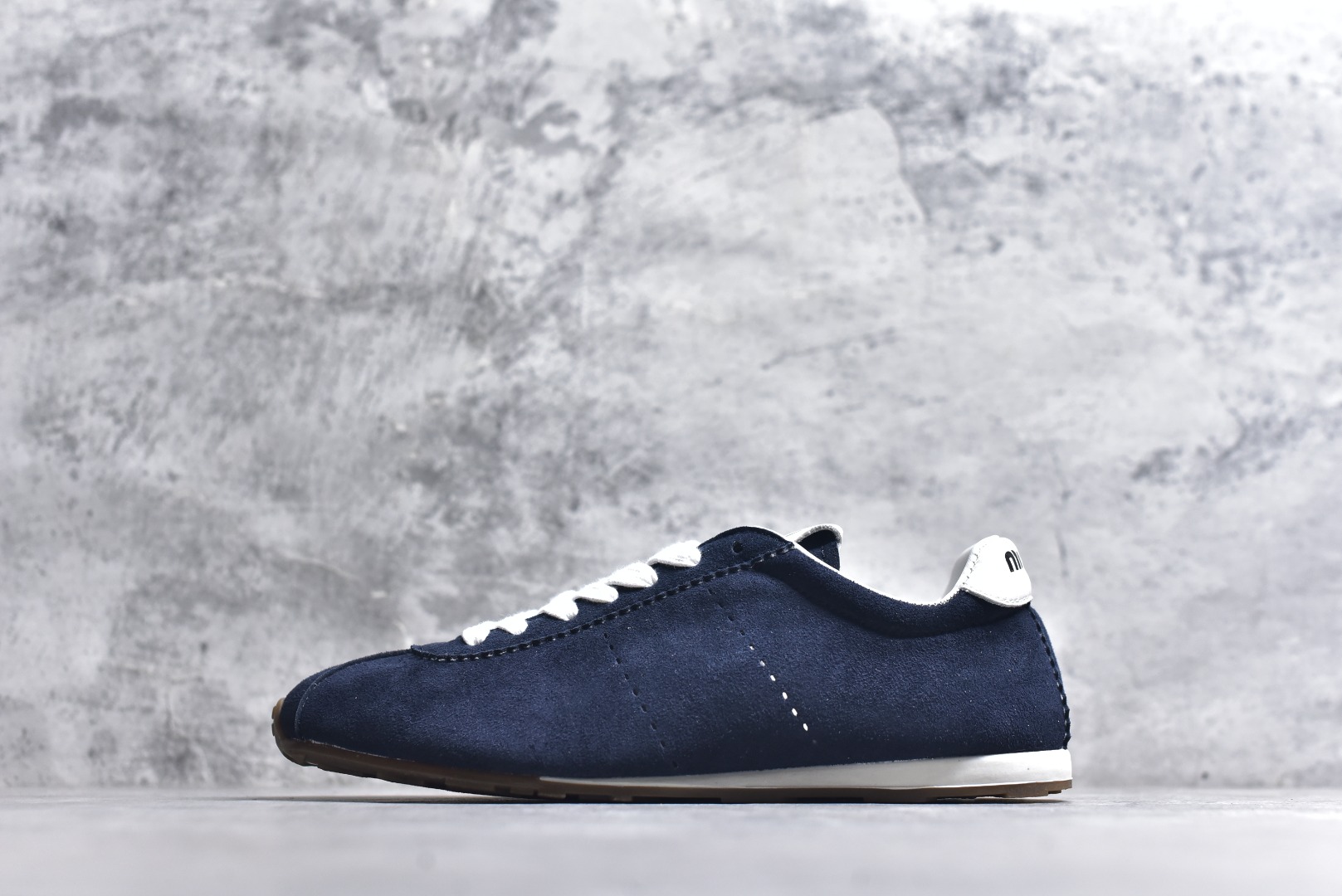 #缪缪MIU MIU CALZATURE DONNA科技织物 圆头系带 运动低帮休闲鞋 尺码： 36 37 38 39 40 41 42 43 44 45-选品中心