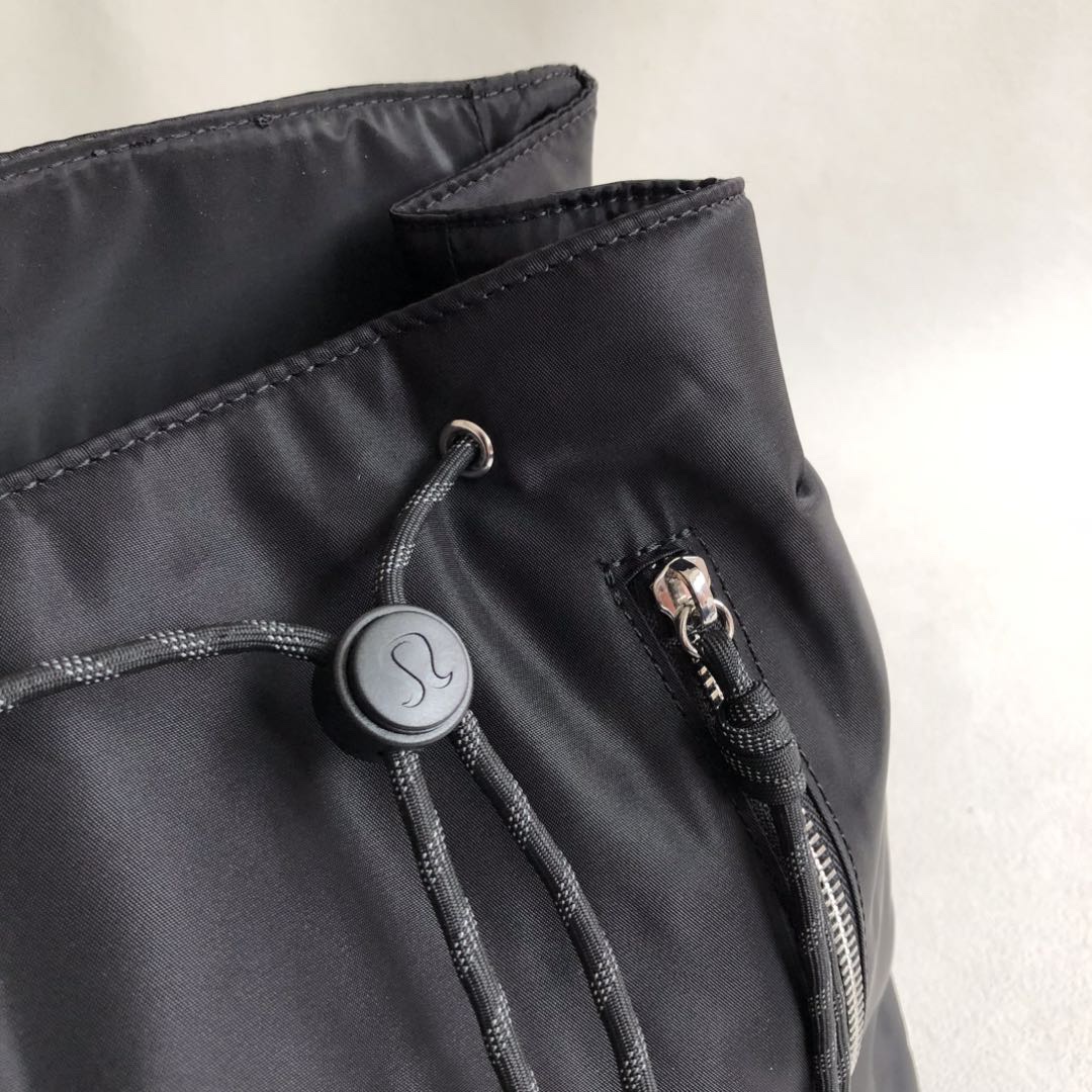 lululemon Drawstring Bucket Backpack – Black - Bag 5