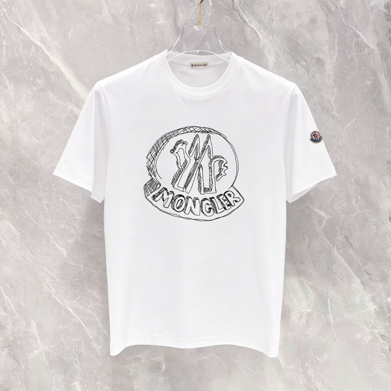 P90 Artículo permanente, promoción segura. Moncler/mengkou, nuevo estilo, tela mejorada, camiseta de manga corta estamp…
