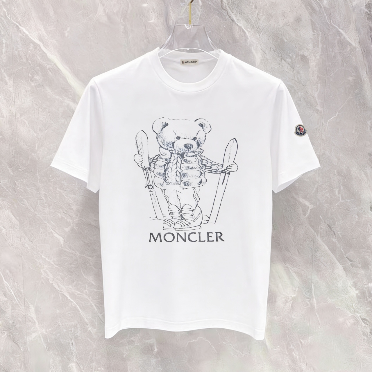 P90 Artículo permanente, promoción segura. Moncler/mengkou, nuevo estilo, tela mejorada, camiseta de manga corta estamp…