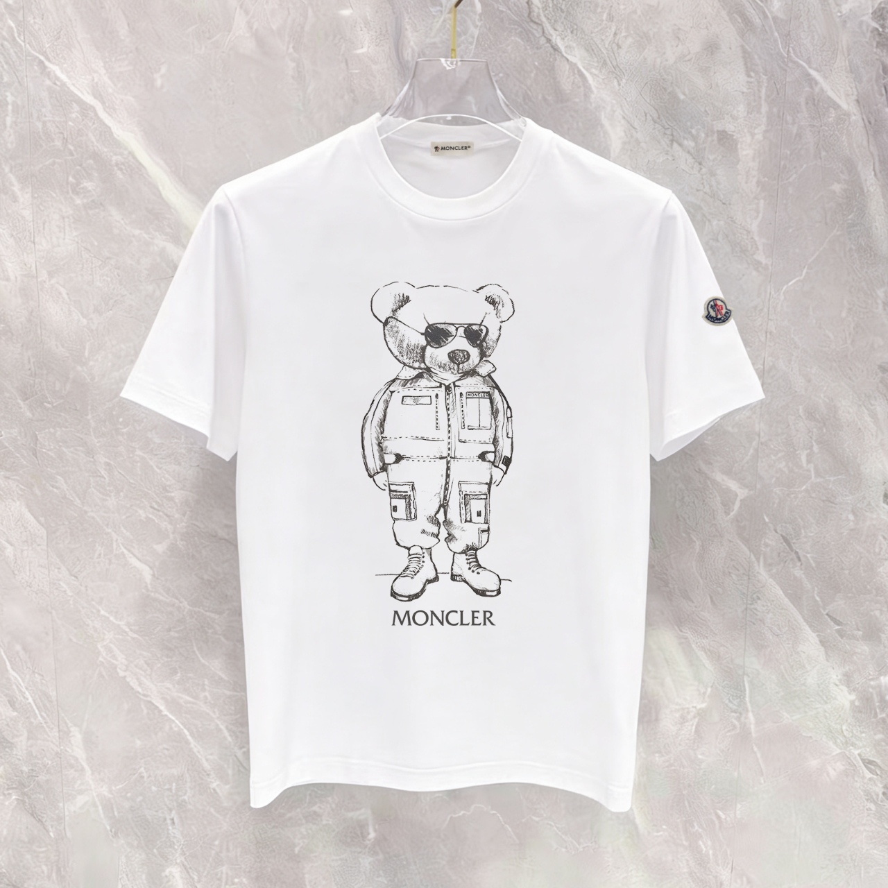 P90 Artículo permanente, promoción segura. Moncler/mengkou, nuevo estilo, tela mejorada, camiseta de manga corta estamp…