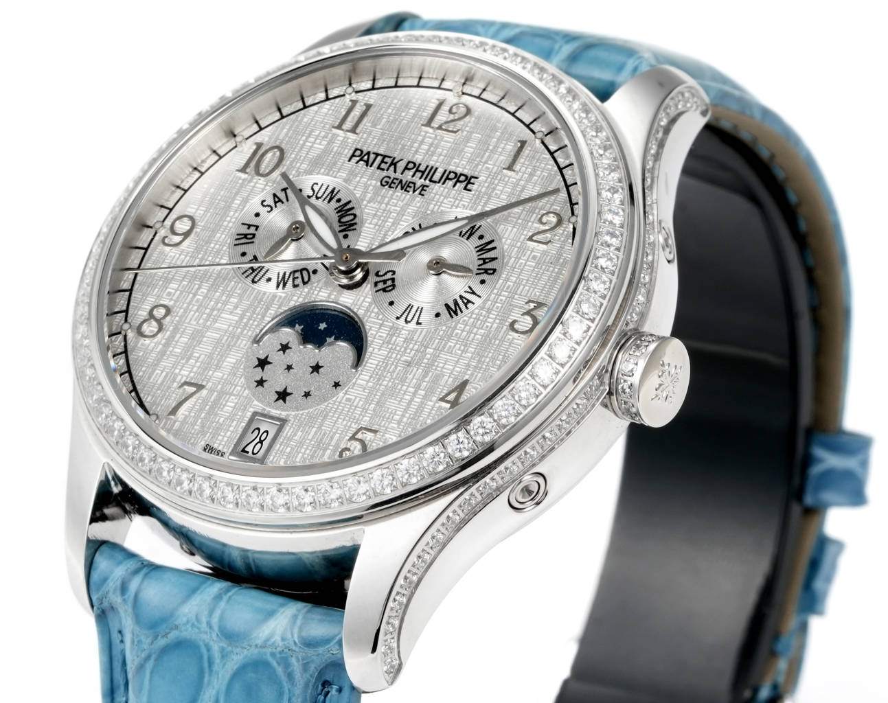 NO:151029,Factory Produced by the latest launch Patek Philippe / Complex Timepiece PP, size 38mm, 4947G, 4947R, 4948G, 4948R Size 37mm4936G, 4936R, 4936J, 4937G, 4937R Equipped with a multi-functional design, luxurious women's watch, outlined its most beautiful appearance with many exquisite details. It is decorated with gorgeous precious metals or embellished with dazzling diamonds, which is pleasing to the eye. 37mm/38mm/11mm, comfortable fit [Case focus] Rose gold and platinum style, the shell is made of stainless steel 904, adopts EPPT electroplating technology  A. [Dial details] There are cloth patterns, shells, radiation and other surfaces respectively. Real materials are restored at any cost. The digital scale and the lug spacing are official version sizes 19-14. It took half a year to develop molds. Different from other versions of the market, the lug size is restored. B. [Diamond technology] uses 