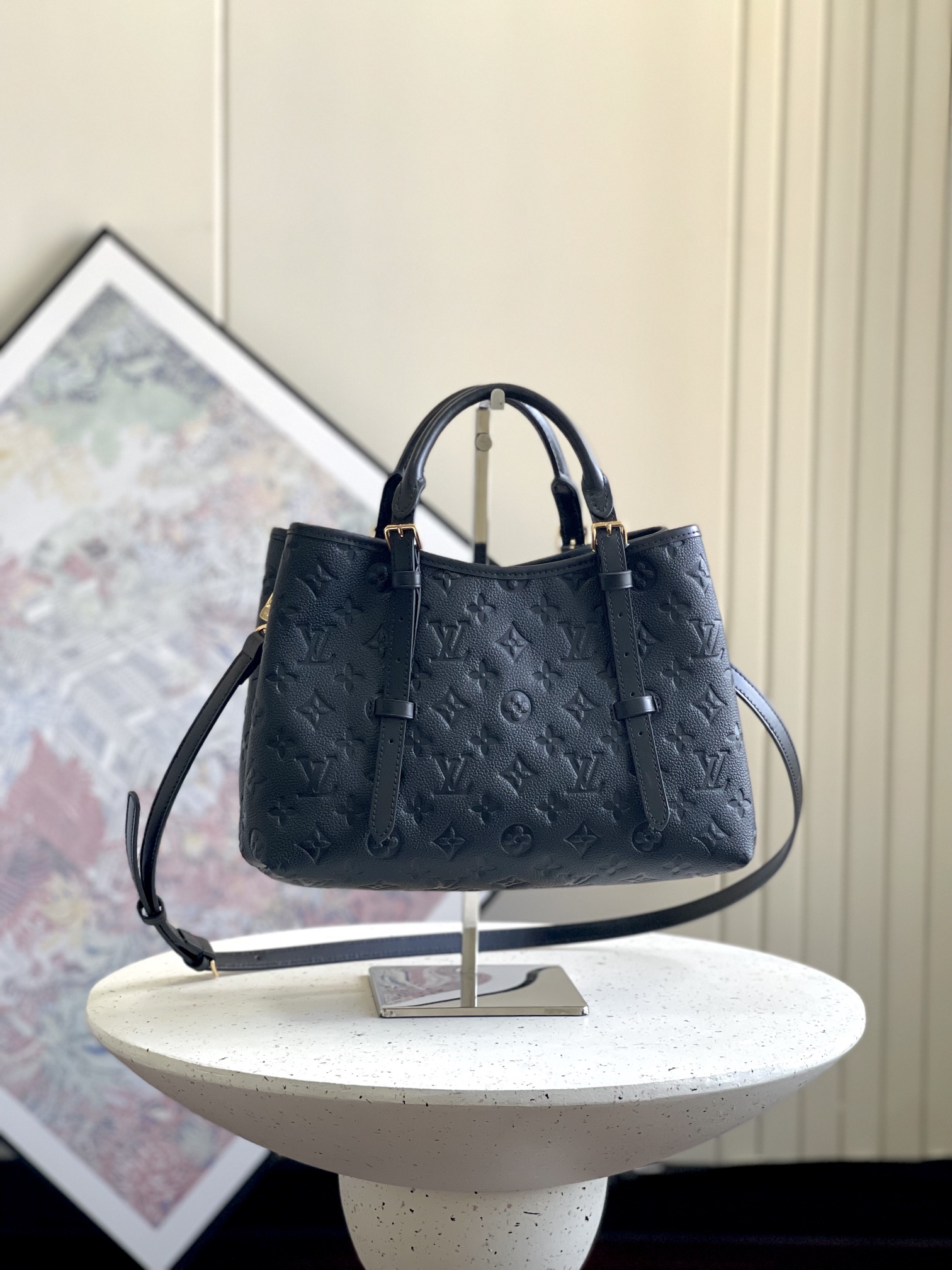 NO:201986,Genuine grade Top original single M11463 black full leather tote bag series BABYLONE TOTE small handbag m11393 black m11463 gray-brown m11394 white This Babylone Tote handbag traces originated from Paris Babylone trendy community, uses delicate cowhide leather to outline neat lines, allowing plenty of space to store travel needs. The built-in central zipper bag, adjustable handle to achieve long and short shoulder size 31 x 21.5 x 13 cm code, LV [top original single], louis vuitton, cowhide19860909正品级 顶级原单M11463黑色 全皮手提袋系列 BABYLONE TOTE 小号手袋 m11393 黑色 m11463 灰褐色 m11394 白色 本款 Babylone Tote 手袋溯源巴黎 Babylone 潮流社区,选用细腻牛皮革勾勒利落线条,以充裕空间收纳出行所需.内设中央拉链袋,可调节手柄实现长短肩背尺寸31 x 21.5 x 13 厘米编码,LV【顶级原单】,louis vuitton,cowhide,Bag